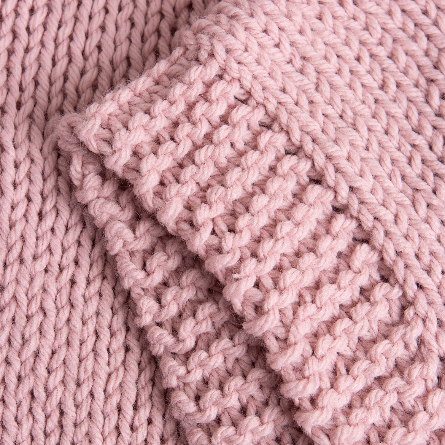 Cozy Hooded Poncho Blanket Knitting Kit - DIY Warm Winter Wear for Adults & Teens - Perfect for Home, Camping, and Outdoor Adventures