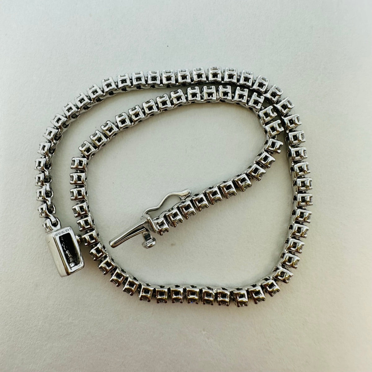 18K White Gold Tennis Bracelet with 81 Diamonds - Elegant Diamond Bracelet for Women, Perfect for Weddings, Anniversaries & Special Occasions