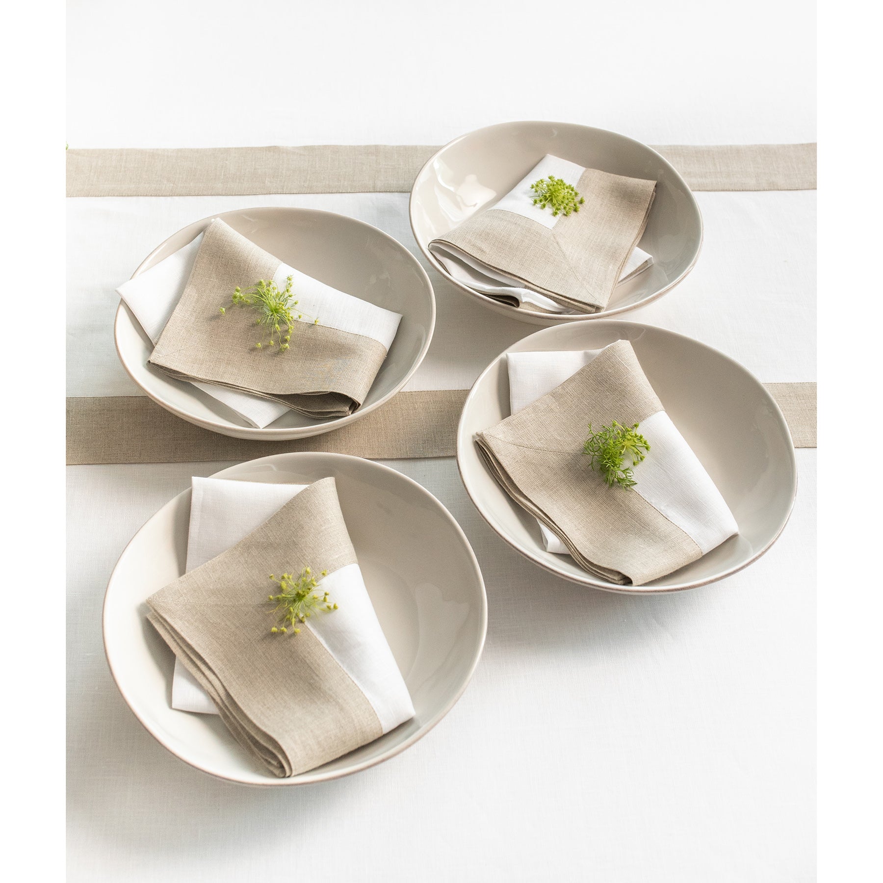 Elegant Contempo Napkins - Set of 4 Premium Cotton Dinner Napkins for Formal Dining, Parties & Special Occasions