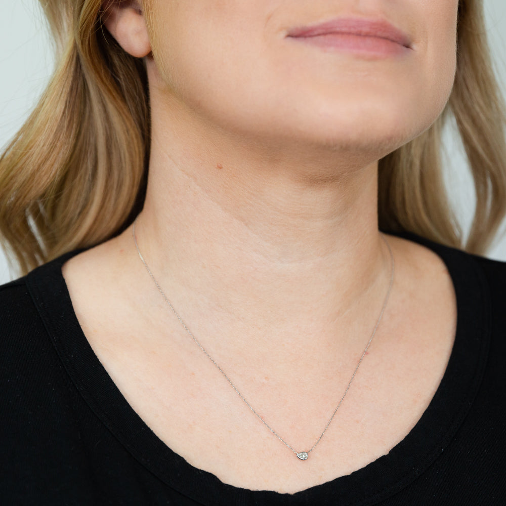 14K White Gold 1/10 Carat Diamond Pendant Necklace with 45cm Chain - Elegant Jewelry Gift for Women, Perfect for Anniversaries & Special Occasions
