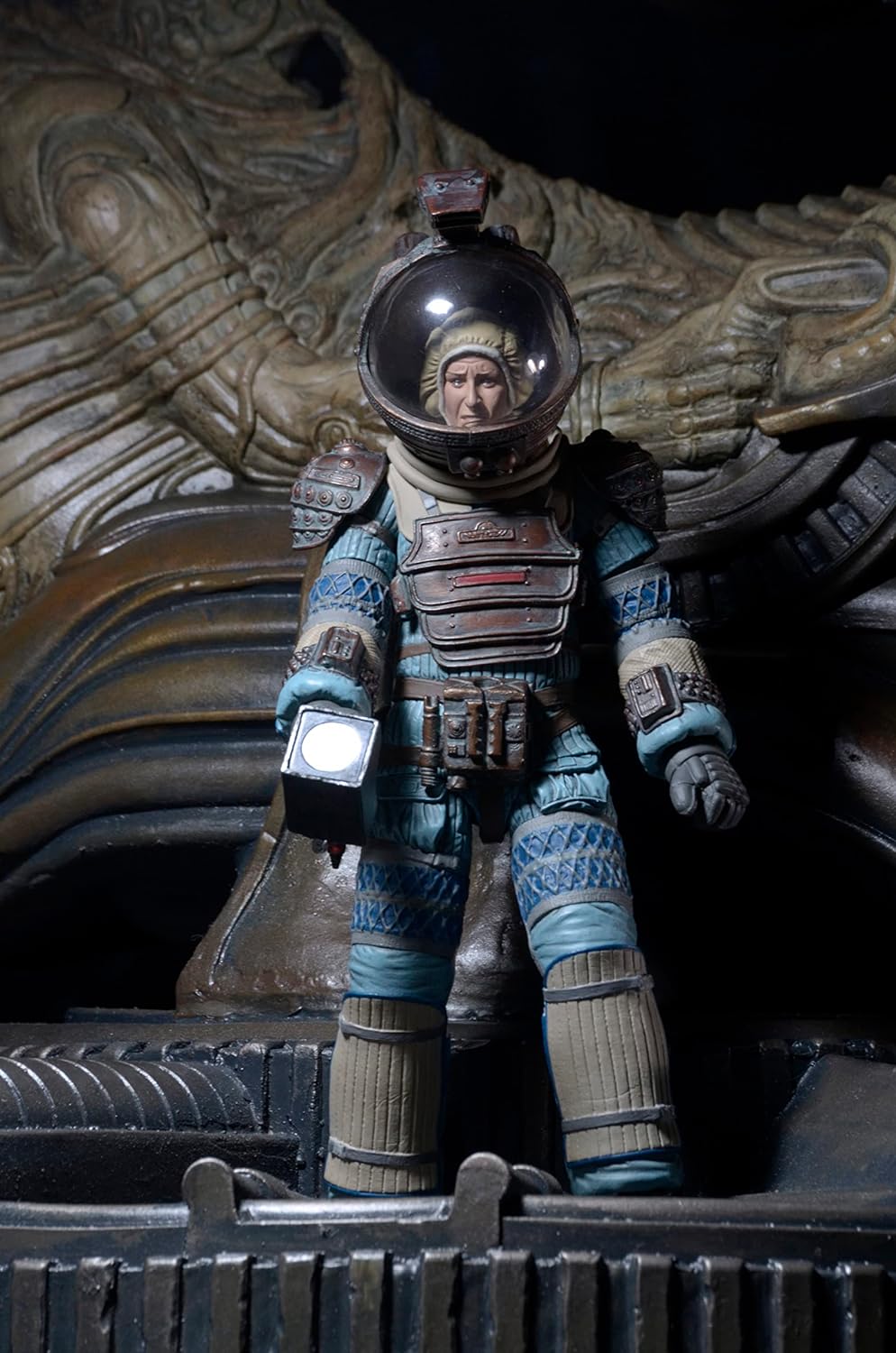 NECA Aliens Lambert Action Figure - Compression Suit Collectible Toy for Movie Fans | Perfect for Display, Cosplay, and Alien Franchise Collectors