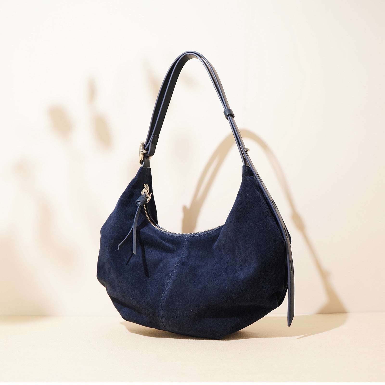 Stylish Half Moon Shoulder Bag for Women - Trendy Crossbody Purse with Adjustable Strap, Perfect for Daily Use, Work, Travel and Date Night