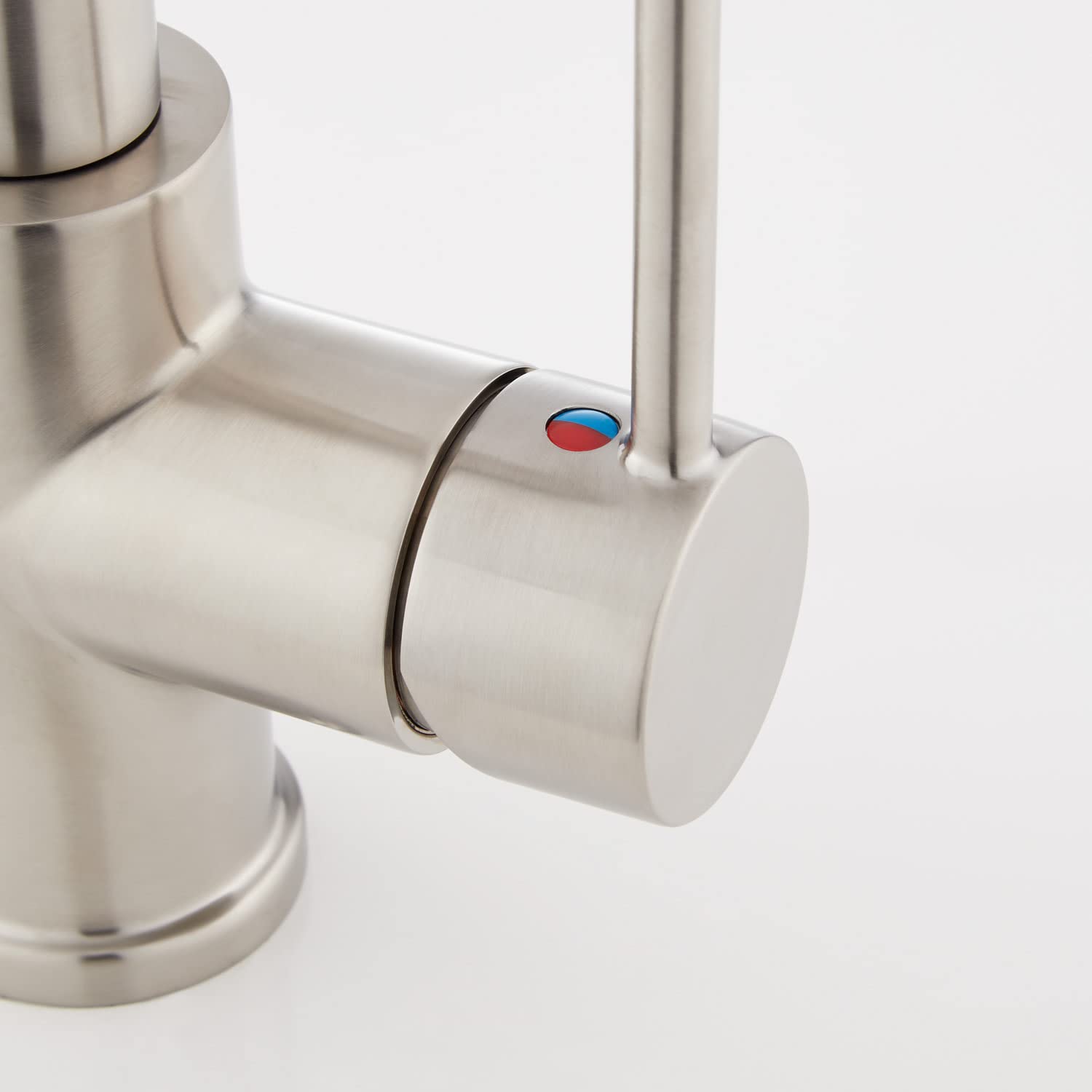 Signature Hardware 445048 Ravenel 1.8 GPM Single Hole Pull Down Kitchen Faucet in Chrome - Modern Water-Saving Design for Easy Cooking & Dishwashing