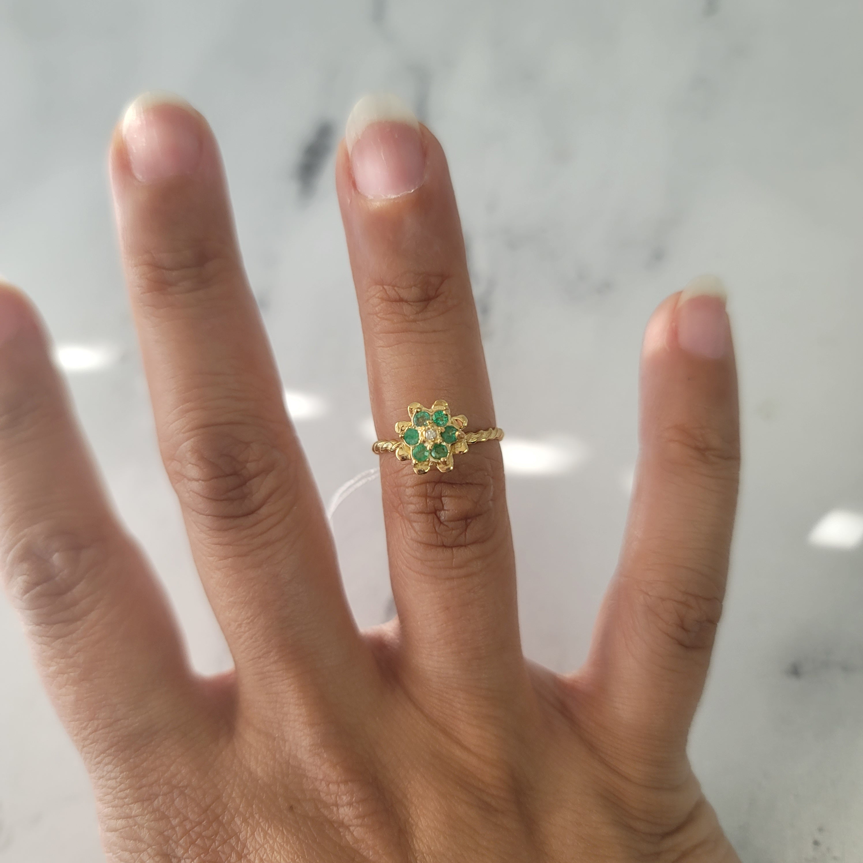 14K Yellow Gold Emerald Tulip Ring – Elegant Floral Jewelry for Women, Perfect for Weddings, Anniversaries & Special Occasions