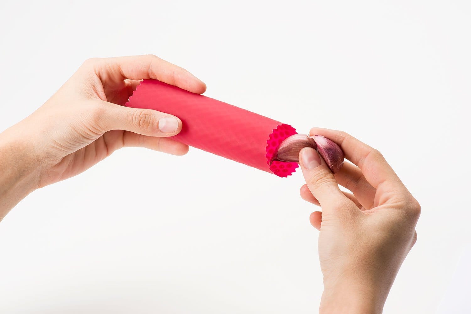 Zyliss Silicone Garlic Peeler - Easy Roll & Peel Kitchen Tool for Fresh Garlic - Perfect for Cooking, Meal Prep & Home Chefs
