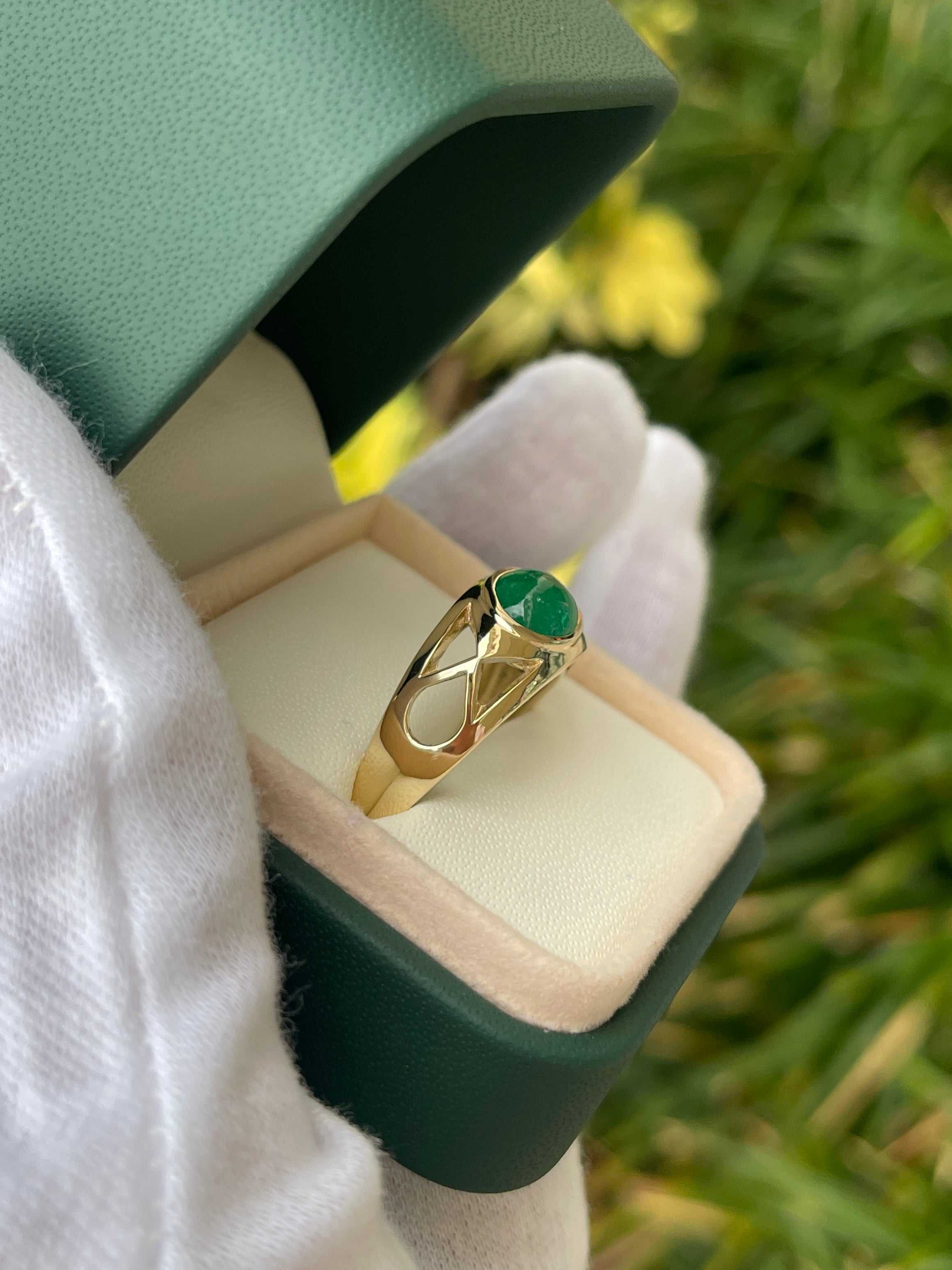 2.0 Carat Natural Green Emerald Oval Cabochon Gold Men's Ring - Elegant Handmade Jewelry for Wedding, Engagement & Special Occasions