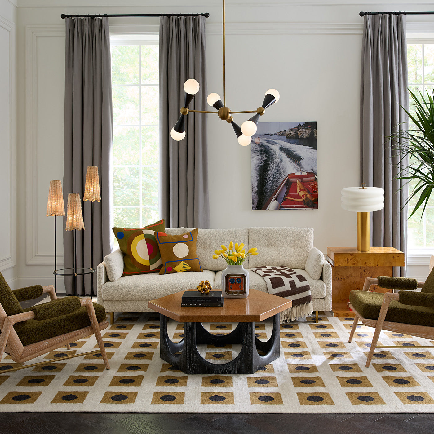 Stylish Coliseum Cocktail Table - Modern Round Coffee Table for Living Room, Lounge & Patio - Perfect for Entertaining Guests & Relaxing