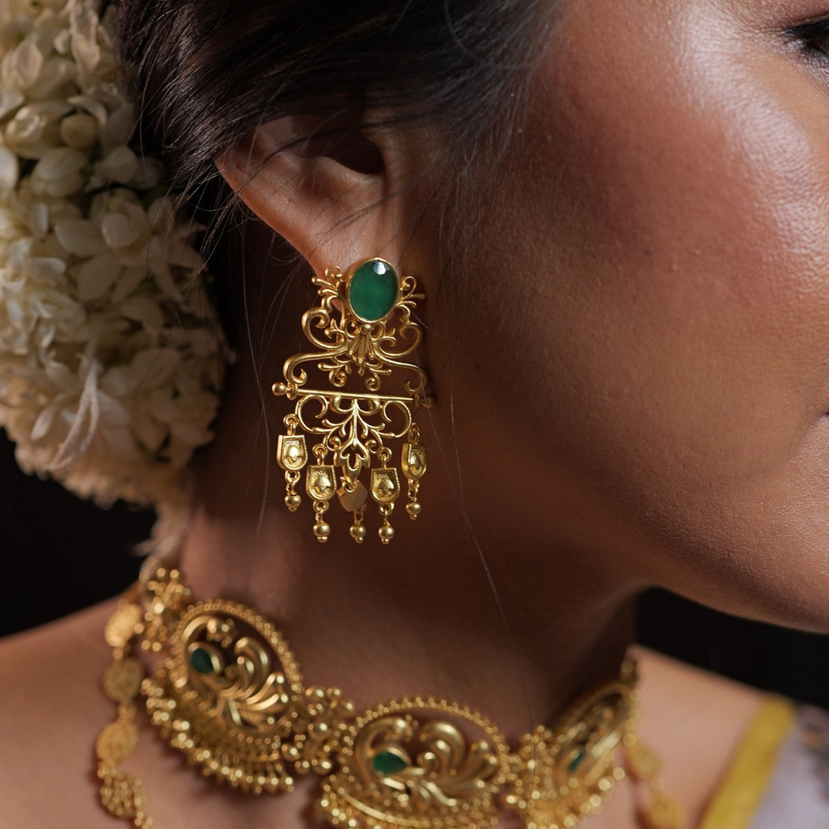 Exquisite Peacock Jewelry Gift Set - Elegant Statement Cuff Bracelet & Matching Earrings for Women | Perfect Birthday, Anniversary or Special Occasion Present