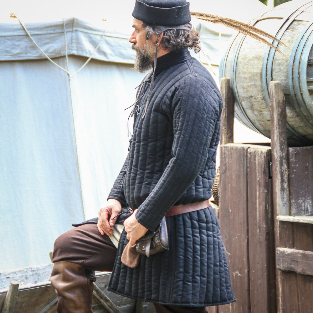Rabenfurth Black Gambeson - Medieval Armor Padding for LARP, Cosplay & Historical Reenactment