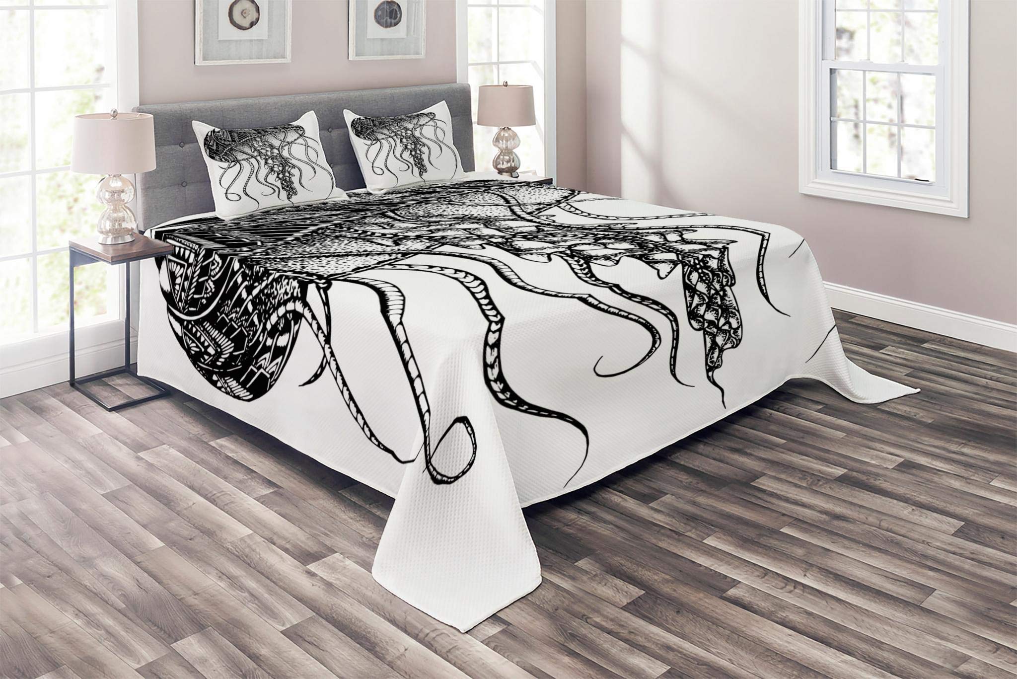 Lunarable Black and White Ocean Theme Jellyfish Quilted Bedspread Set - 3 Piece King Size Tattoo Coverlet with 2 Pillow Shams | Pencil Drawn Style Home Decor for Beach House, Coastal Bedroom & Boho Chic Interior Design