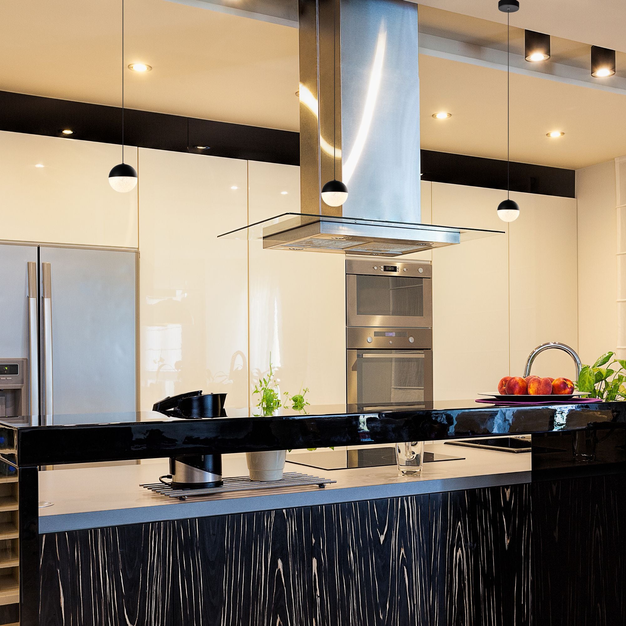 VONN Ravello 5-Light Black LED Pendant Lighting Fixture - Modern Integrated LED Chandelier for Dining Room, Kitchen Island & Living Room Decor