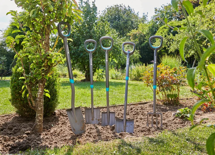 Gardena ErgoLine Garden Fork - 117 cm Stainless Steel Digging Tool with Ergonomic Handle for Easy Gardening - Perfect for Soil Aeration, Compost Turning, and Planting in Your Backyard or Allotment