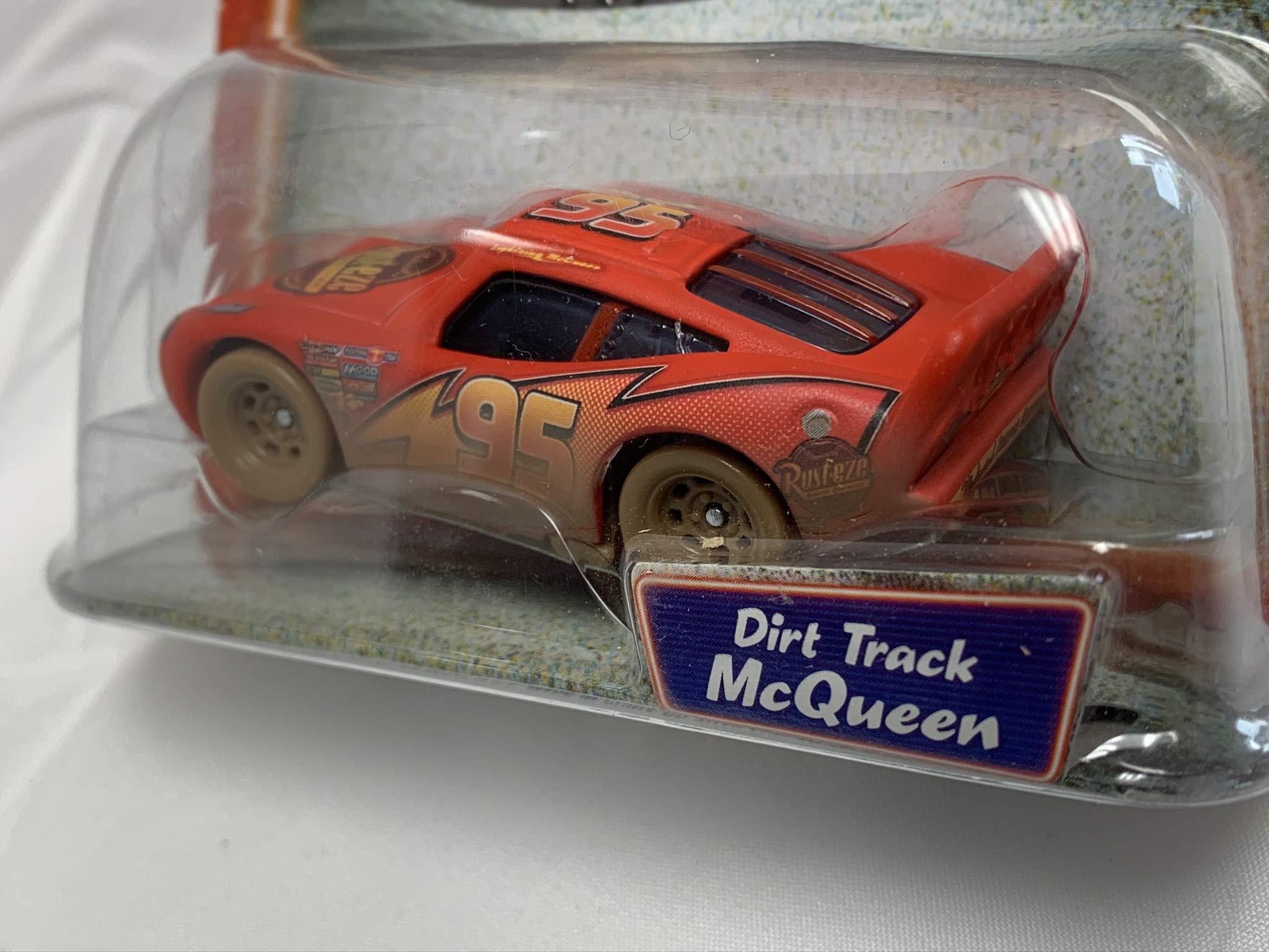 Mattel Disney Pixar Cars Lightning McQueen Die-Cast Toy Car #03 - Collectible Race Car for Kids & Fans - Perfect for Playtime, Display & Gifts