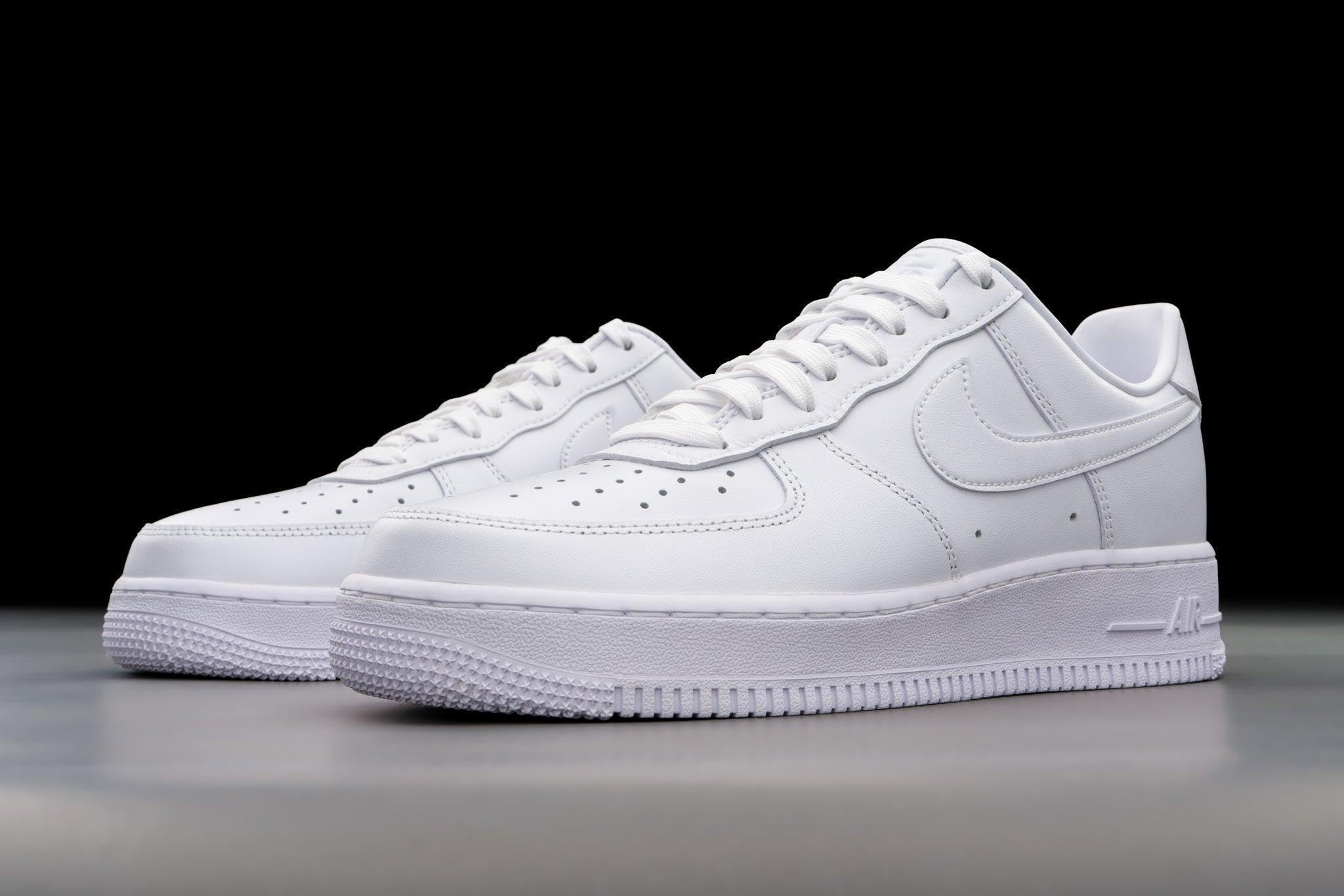 Nike Men's Air Force 1 Sneakers - White Low-Top Basketball Shoes for Men - Comfortable Athletic Casual Wear for Gym, Street Style & Everyday Outfits