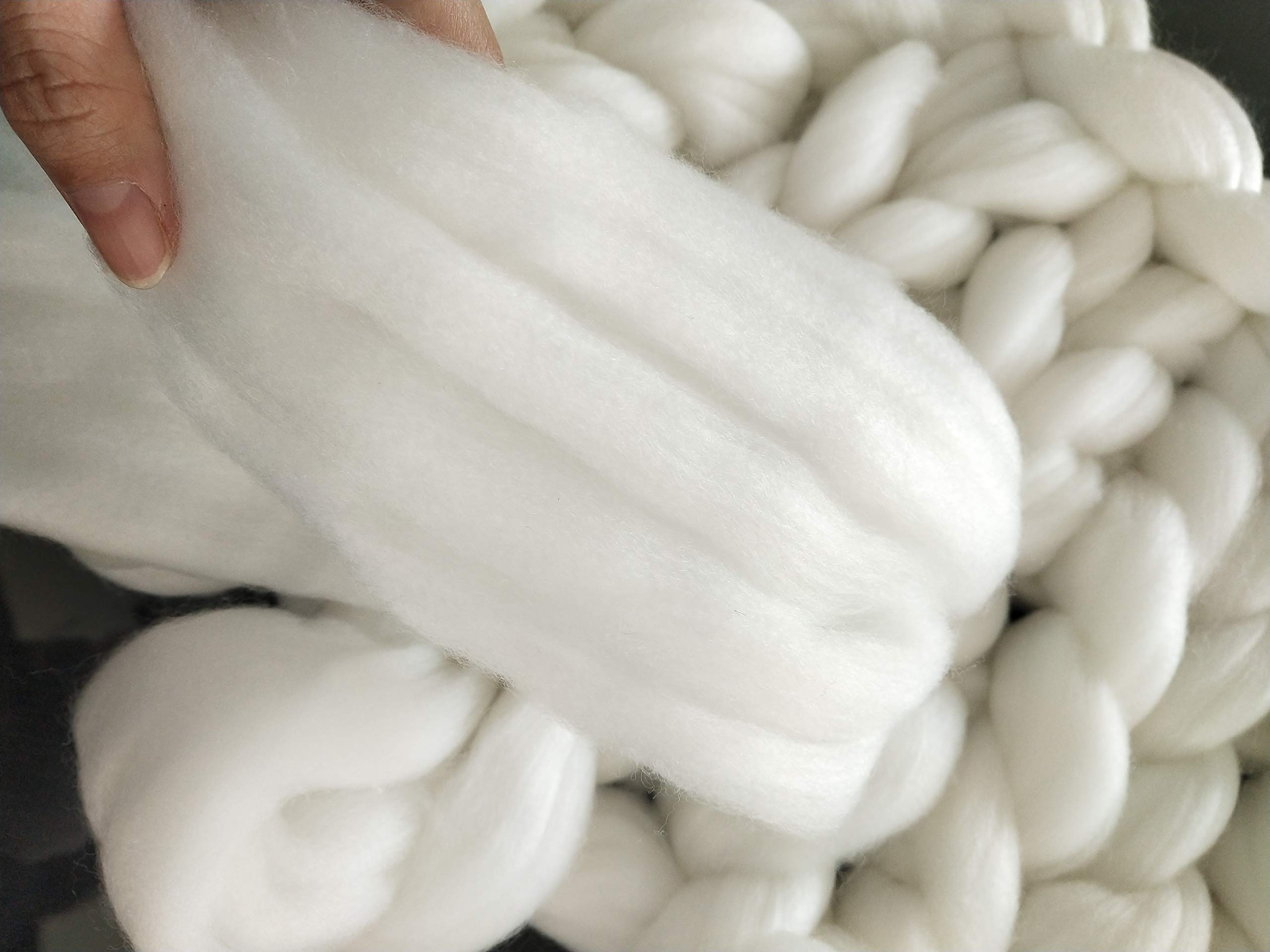 **Chunky Knitting Yarn for Arm Knitting - Super Bulky Roving Yarn for Giant Knit Throws, Blankets, and Home Decor - Perfect for DIY Bedroom, Pet Beds, Sofa, Chair, and Yoga Mat Rugs**