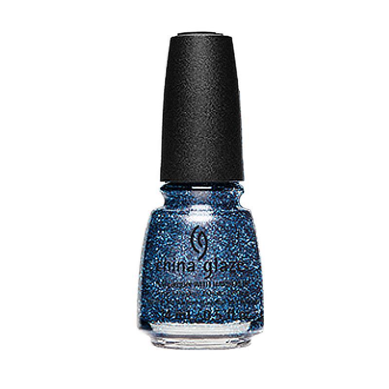 China Glaze Nail Polish - Deck The Malls #84958 (0.5 oz) - Holiday Red Nail Lacquer for Christmas Parties & Winter Manicures