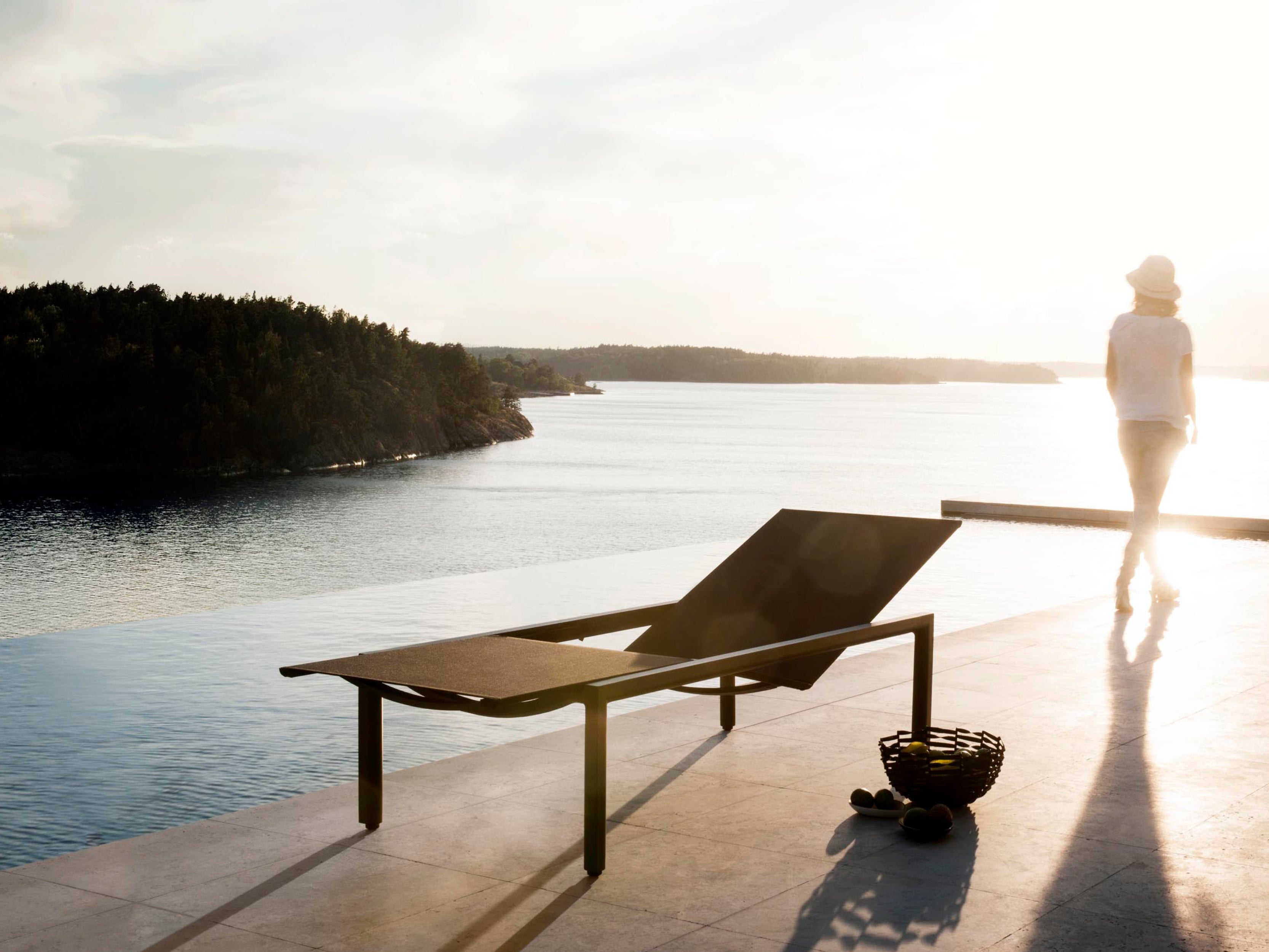 Premium Illum Sunlounger - Adjustable Outdoor Chaise Lounge with Cushion | Waterproof & UV-Resistant for Poolside, Beach, Patio, and Backyard Relaxation