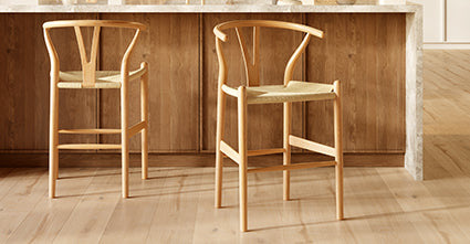 Modern Weave Counter Stool - Stylish Bar Stool for Kitchen Island, Breakfast Nook & Home Decor - Comfortable Rattan Seat with Sturdy Metal Frame - Perfect for Dining, Entertaining & Small Spaces