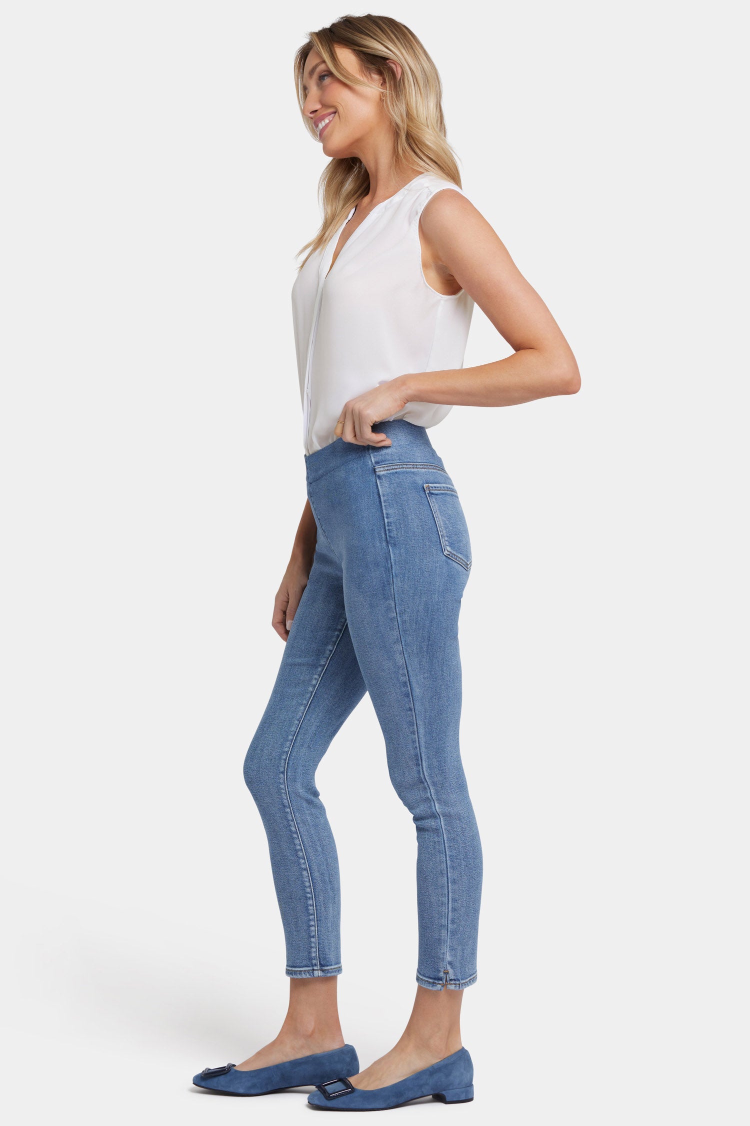 Ami Skinny Ankle Pull On Jeans for Women - Stretch Denim Pants, Comfortable & Fashionable (Minorca Isle) - Perfect for Casual Wear, Office & Date Night