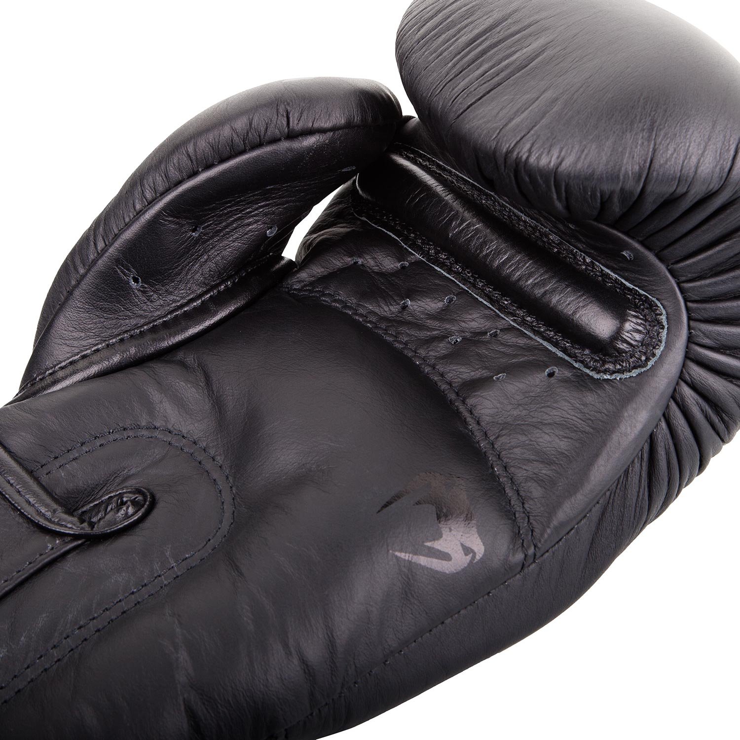 VENUM Giant 3.0 Boxing Gloves for Muay Thai & Kickboxing - Premium MMA Training Gloves for Sparring, Heavy Bag Work & Competition