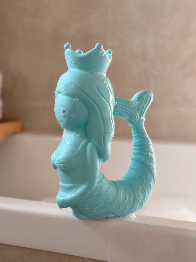 Mermaid Water Pourer - Elegant Scalloped Edge Glass Pitcher for Tea, Juice & Cocktails - Perfect for Parties, Weddings & Home Decor