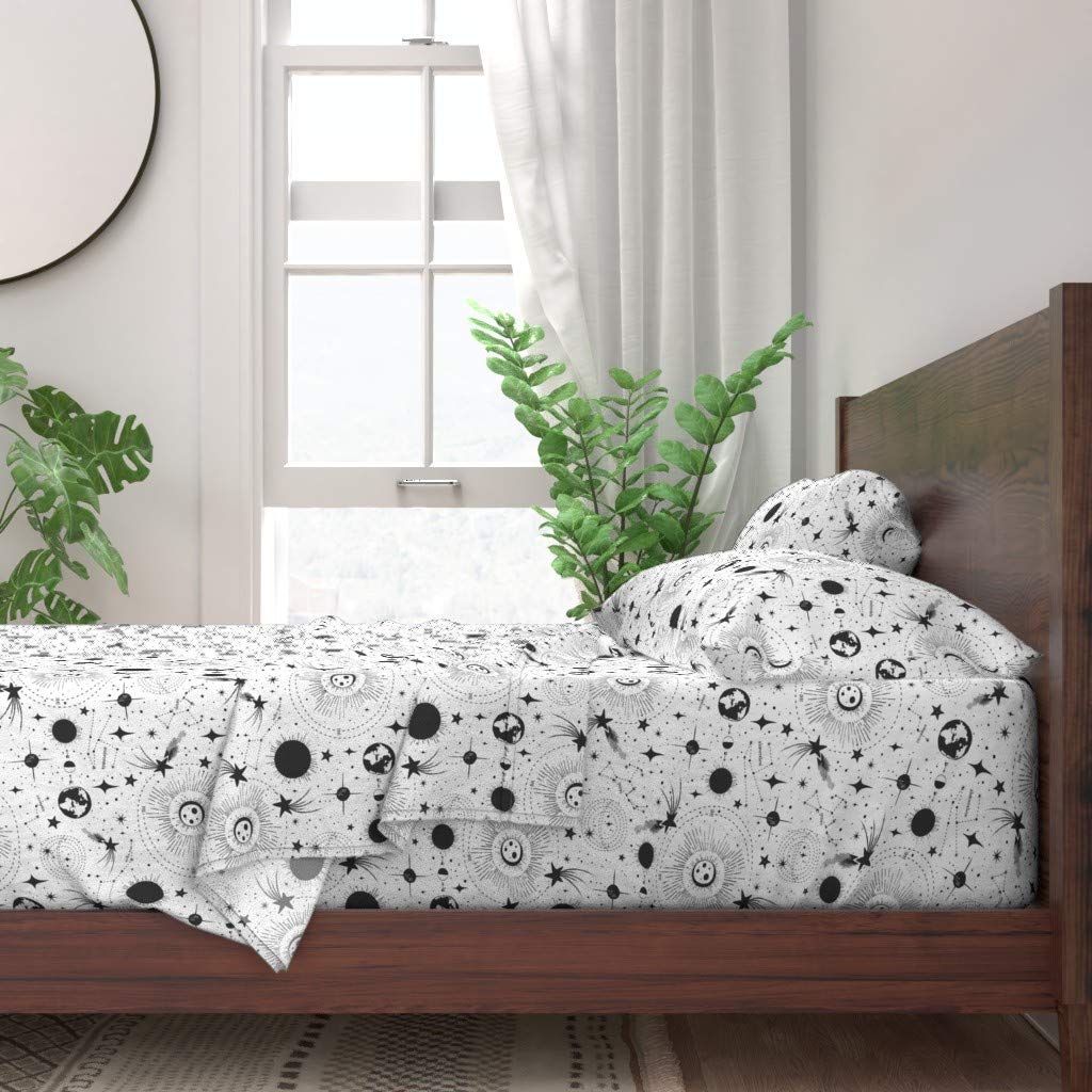 Solar System Print 100% Cotton Queen 4-Piece Bed Sheet Set | White & Black Astrology Constellation Galaxy Design | Retro Space Themed Bedding for Astronomy Lovers - Perfect for Kids' Rooms, Dorm Decor or Space-Themed Bedrooms