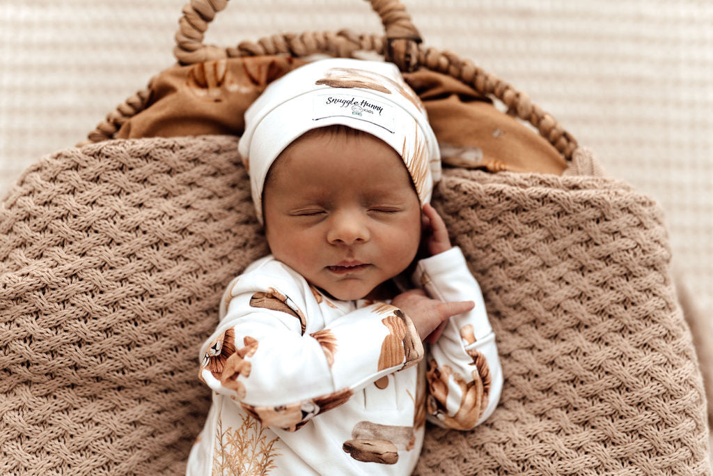 Snuggle Hunny Organic Knotted Baby Beanie - Lion Design - Soft & Cozy for Newborns & Toddlers - Perfect for Winter Outfits & Photo Shoots