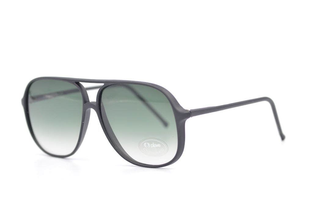 Piave Matte Black Aviator Sunglasses - Polarized UV Protection Pilot Shades for Men & Women - Perfect for Driving, Travel, and Outdoor Adventures