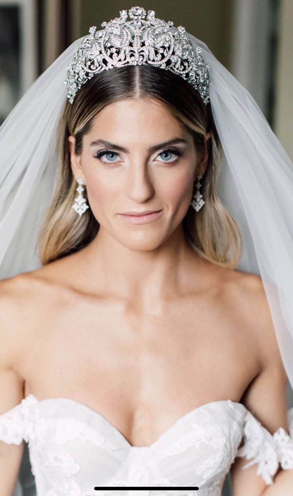 CALISTA Swarovski Crystal Bridal Tiara - Elegant Wedding Headpiece for Brides, Perfect for Bridal Showers, Weddings & Special Occasions