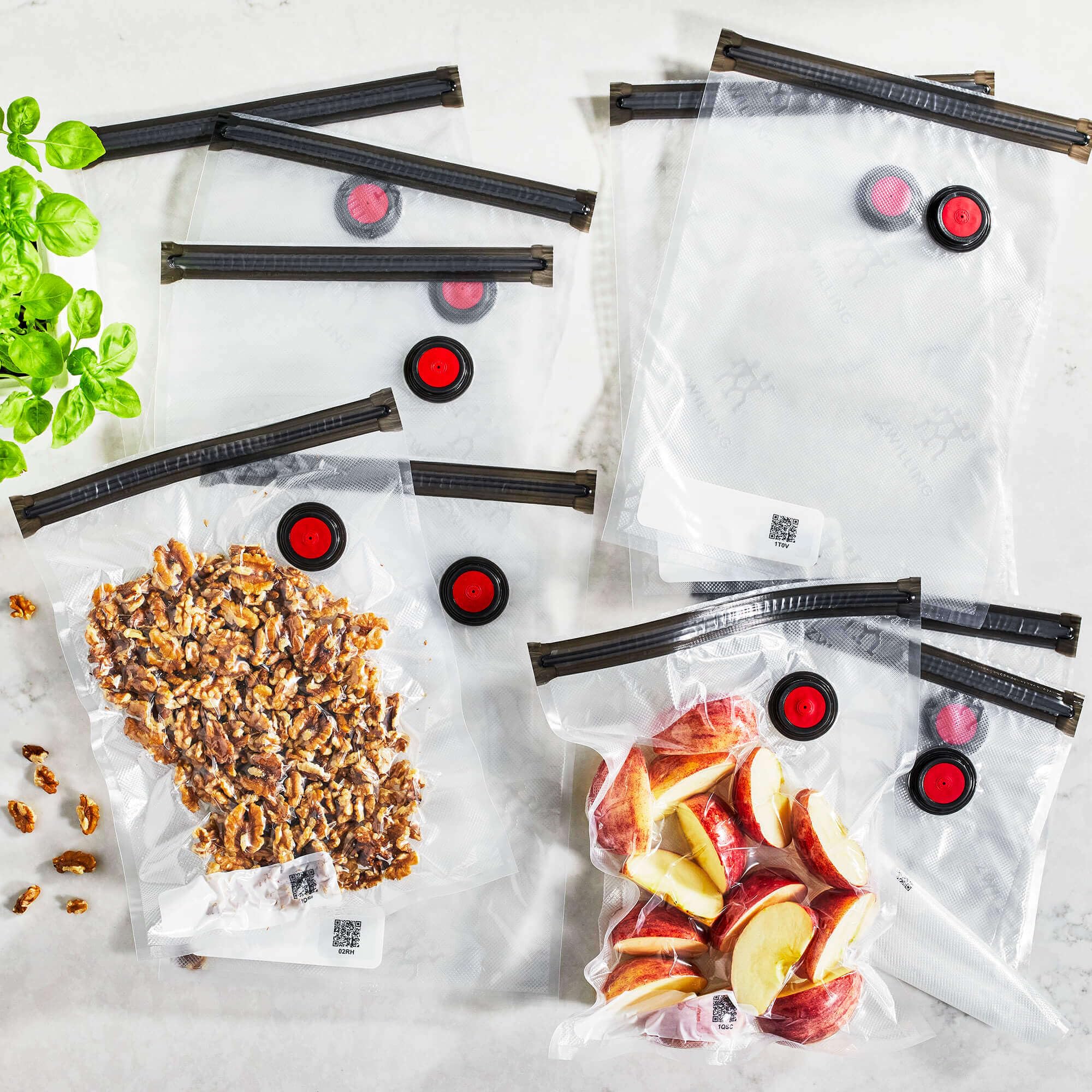 ZWILLING Fresh & Save 10-Piece Vacuum Sealer Bags Set - 1 Gallon Reusable Food Storage Bags for Sous Vide, Meal Prep & Snacks | Dishwasher Safe, Medium Size, Clear | Perfect for Freezing, Marinating & Sous Vide Cooking
