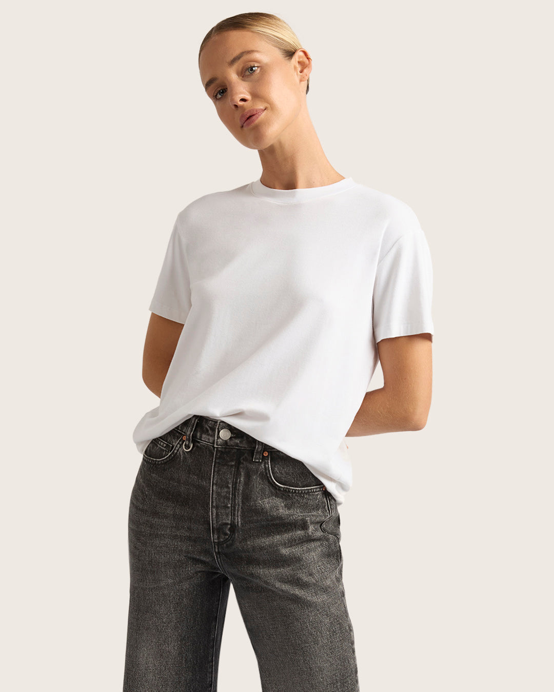 Women's Classic Crew Neck T-Shirt - Soft Cotton Comfort Fit White Tee for Casual Wear & Everyday Outfits