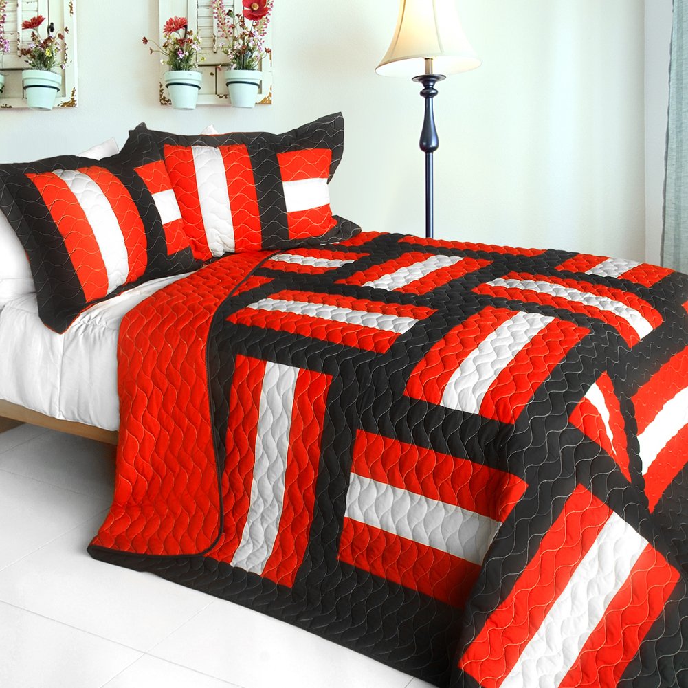 Love Spell 3-Piece Patchwork Quilt Set - Full/Queen Size Bedding | Soft & Cozy Comforter for Master Bedroom, Guest Room & Dorm Decor