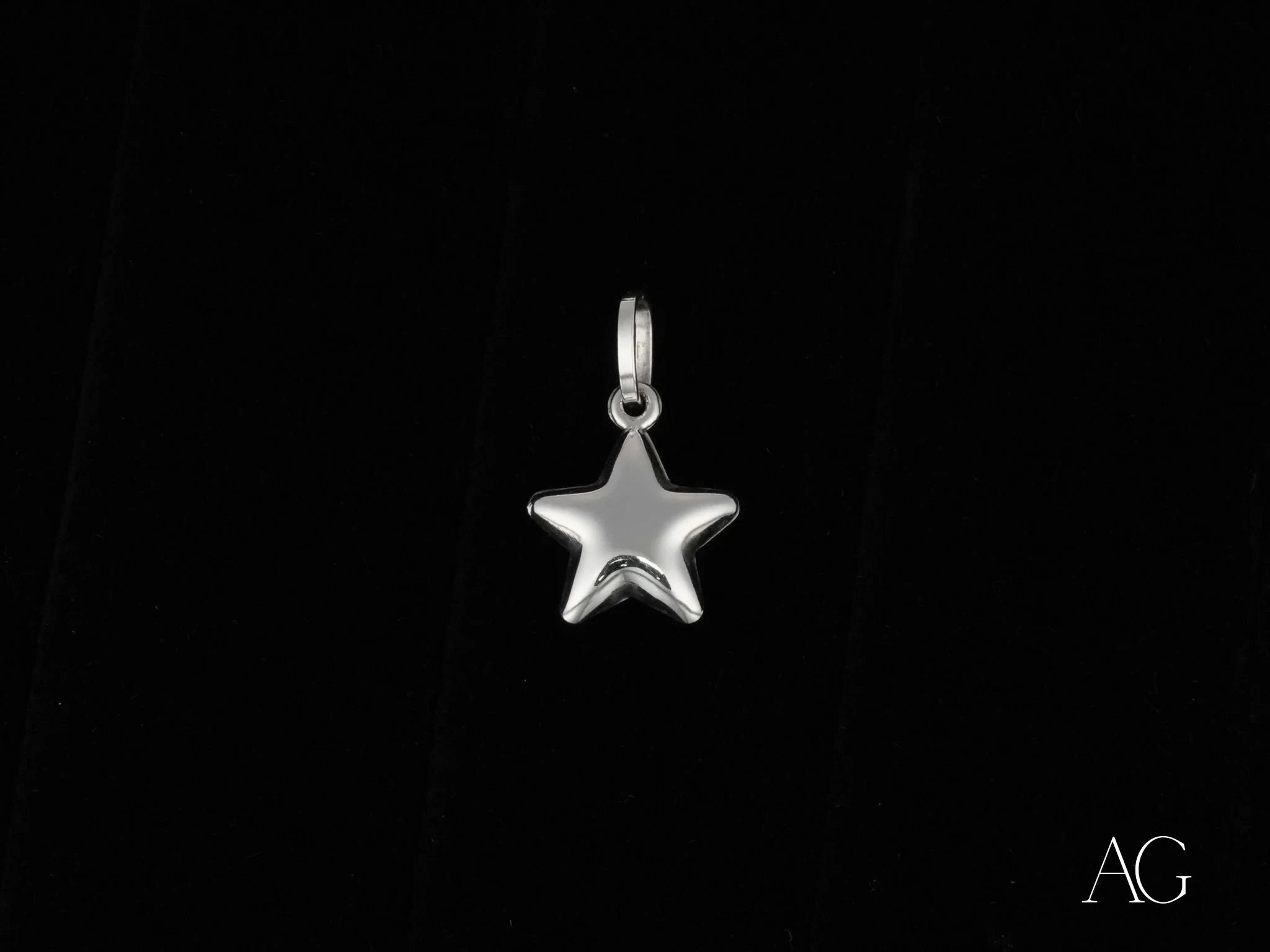 Celestial Star White Gold Pendant Necklace - Elegant 14K Gold Star Charm for Women - Perfect for Gifts, Anniversaries & Everyday Wear
