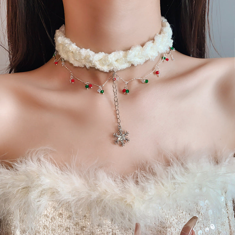 Snowy Furry Christmas Choker Necklace for Women - Elegant Holiday Party Accessory | Perfect for Christmas Parties, Gift Exchanges & Winter Photoshoots | HN4935