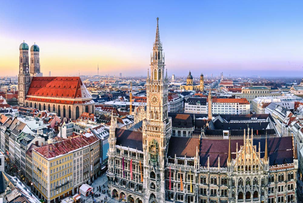 500-Piece Munich Morning Puzzle - Challenging Family Game for Home Fun