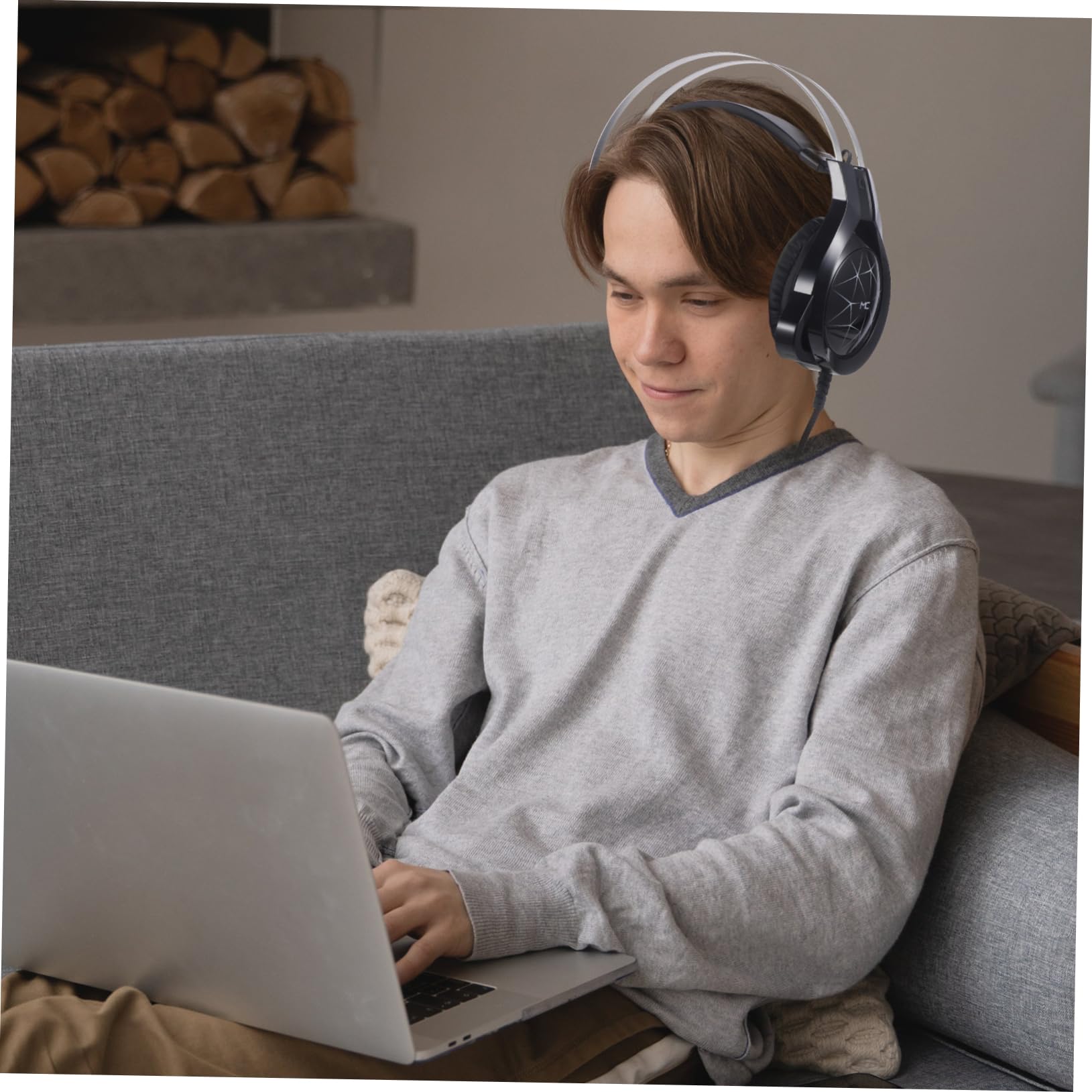 Hemobllo Gaming Headset with Microphone - Lightweight Over-Ear Headphones, Noise Cancelling & Breathable Cushions for PC, PS4, Xbox - Perfect for Long Gaming Sessions & Online Meetings