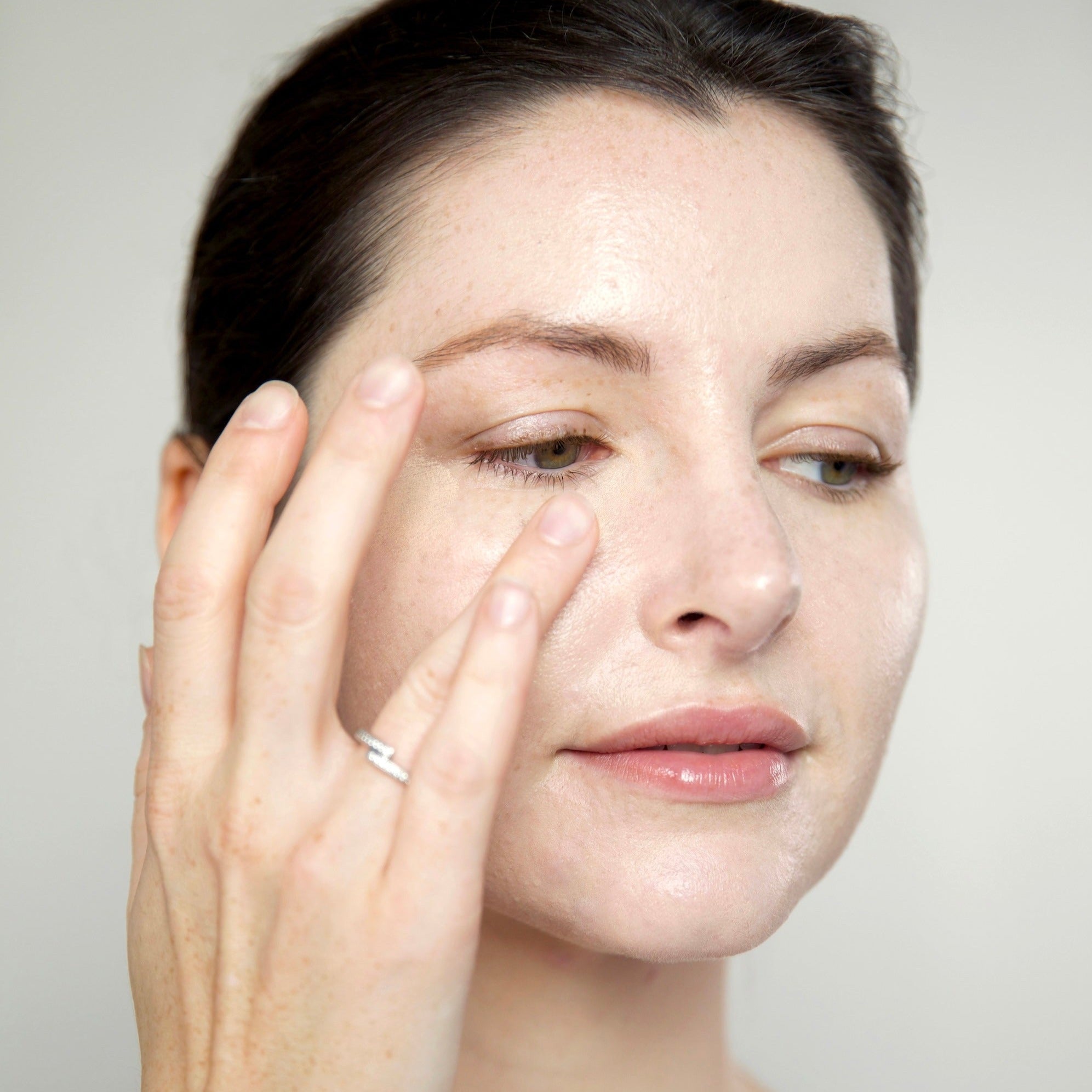 Best Arnica Concealer for Dark Circles & Blemishes - Natural Coverage Makeup - Perfect for Daily Use & Special Occasions
