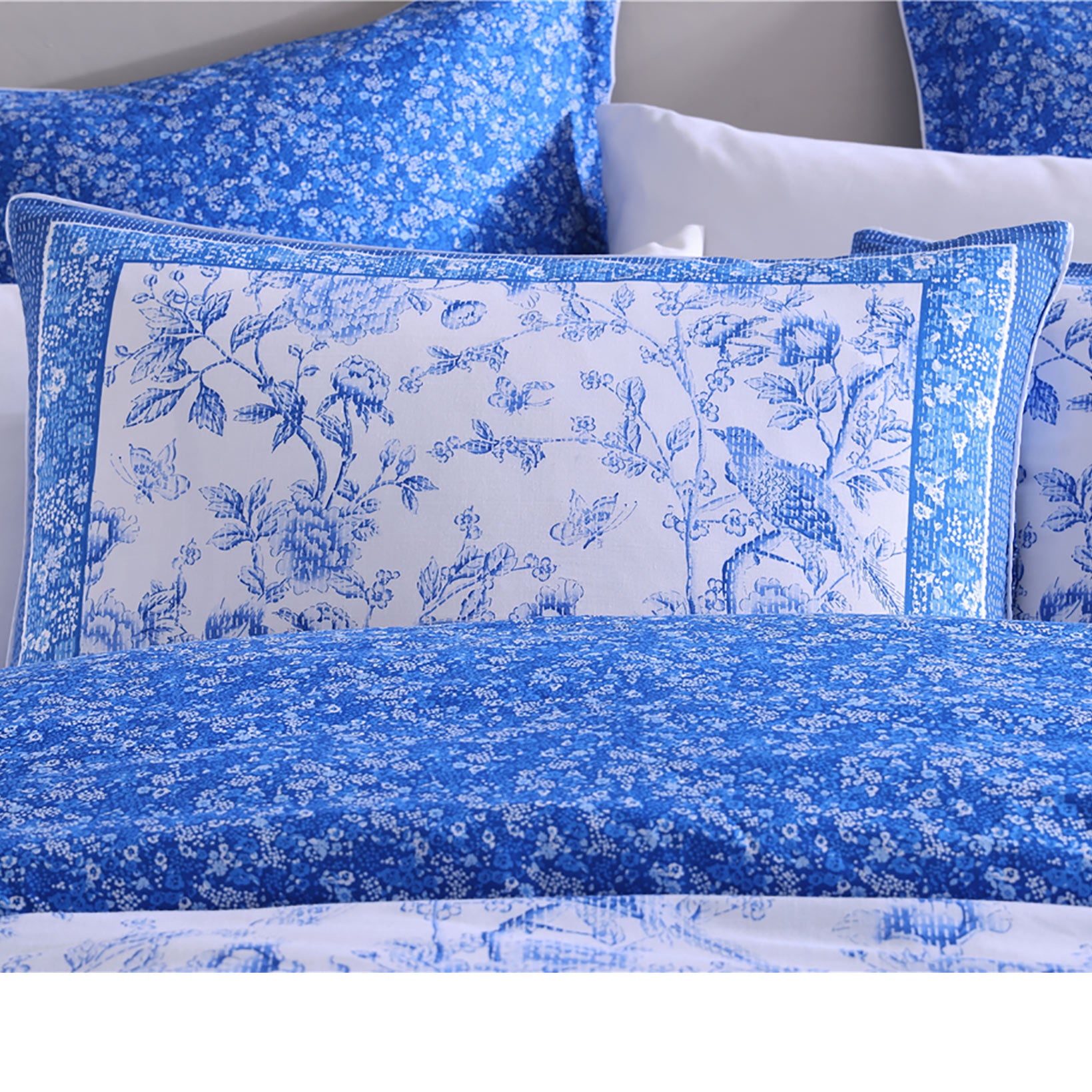 Hiromi Blue Quilt Cover Set by Logan & Mason - Premium Soft Bedding for Cozy Comfort | Perfect for Master Bedroom, Guest Room & Dorm Decor