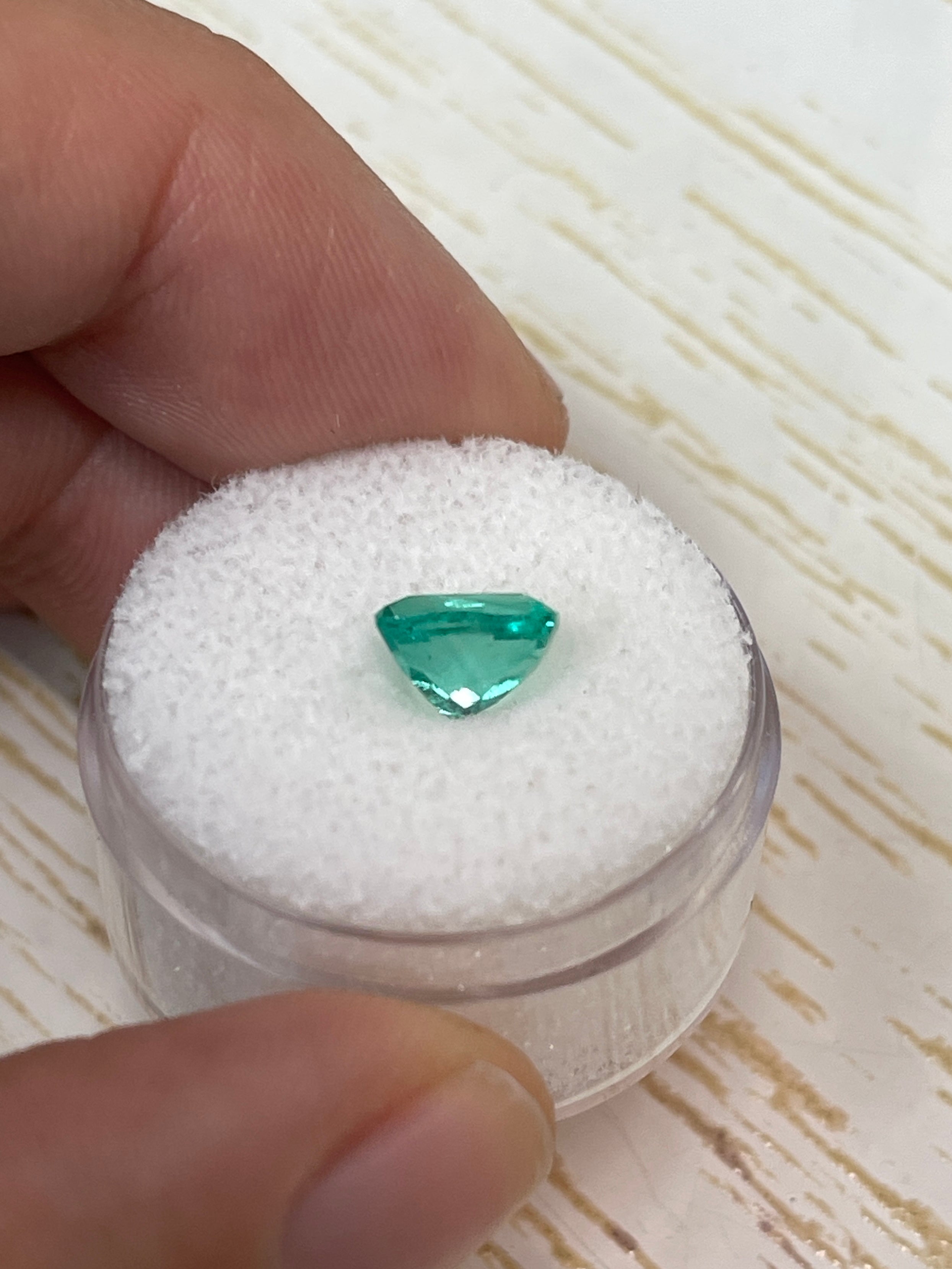 1.81 Carat 8x6mm VVS Green Natural Loose Colombian Emerald - Elongated Cushion Cut Gemstone for Jewelry Making & Engagement Rings