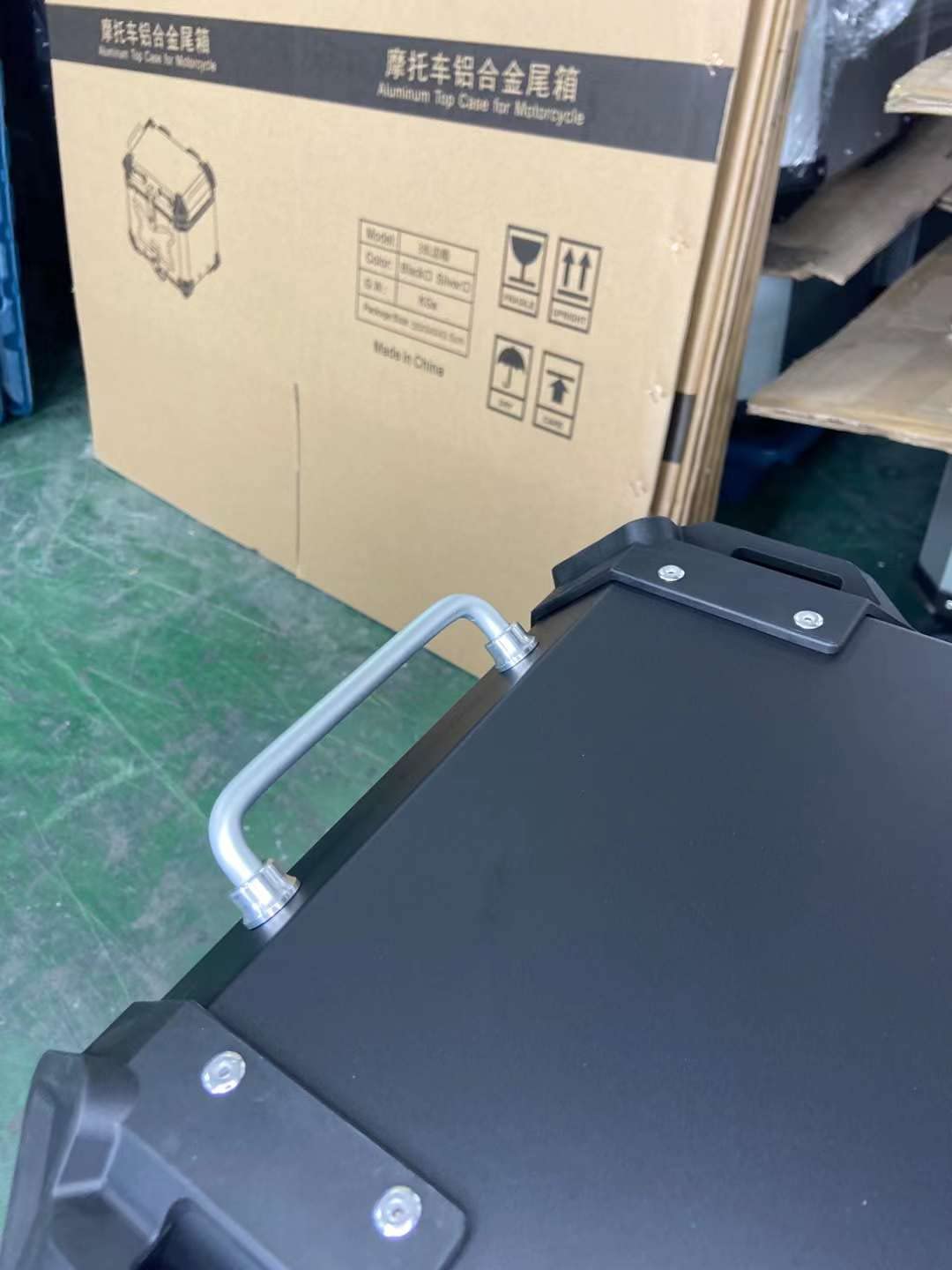 Universal Motorcycle Top Case - Aluminum Scooter Tail Box Luggage Trunk for Secure Storage | Perfect for Commuting, Travel & Adventure Rides