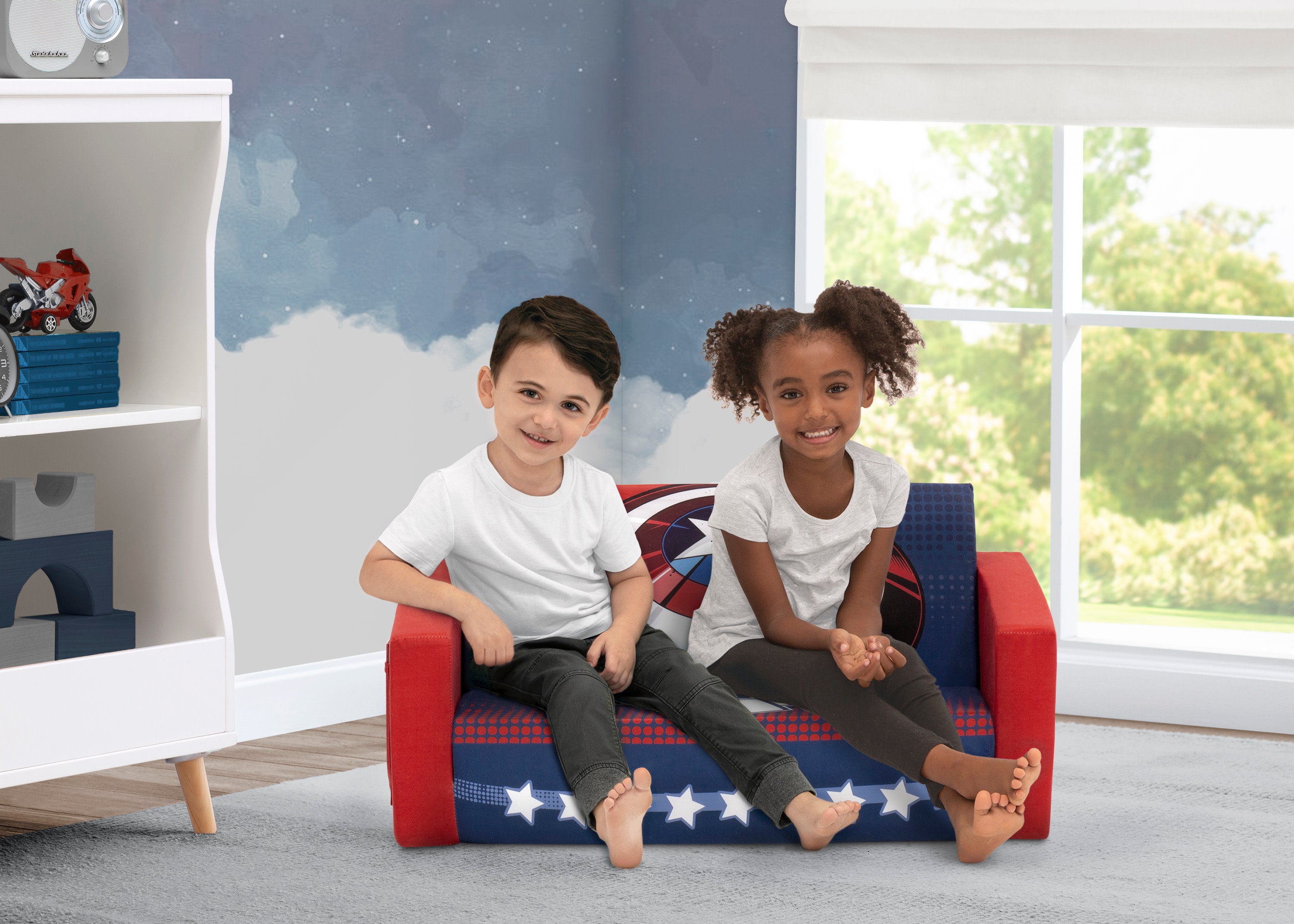 Avengers Cozee Flip Out Sofa - 2 in 1 Convertible Kids Sofa to Lounger | Marvel Superhero Bedroom Furniture for Playroom & Sleepovers