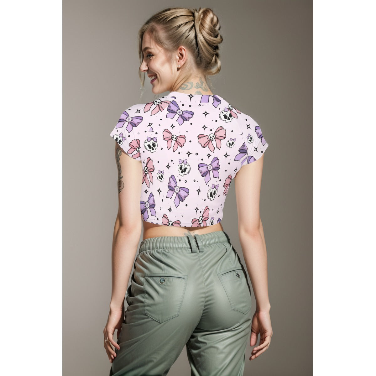 Cute Skulls and Bows Raglan Cropped T-Shirt for Women | Trendy Graphic Tee for Casual Wear, Street Style & Halloween Outfits