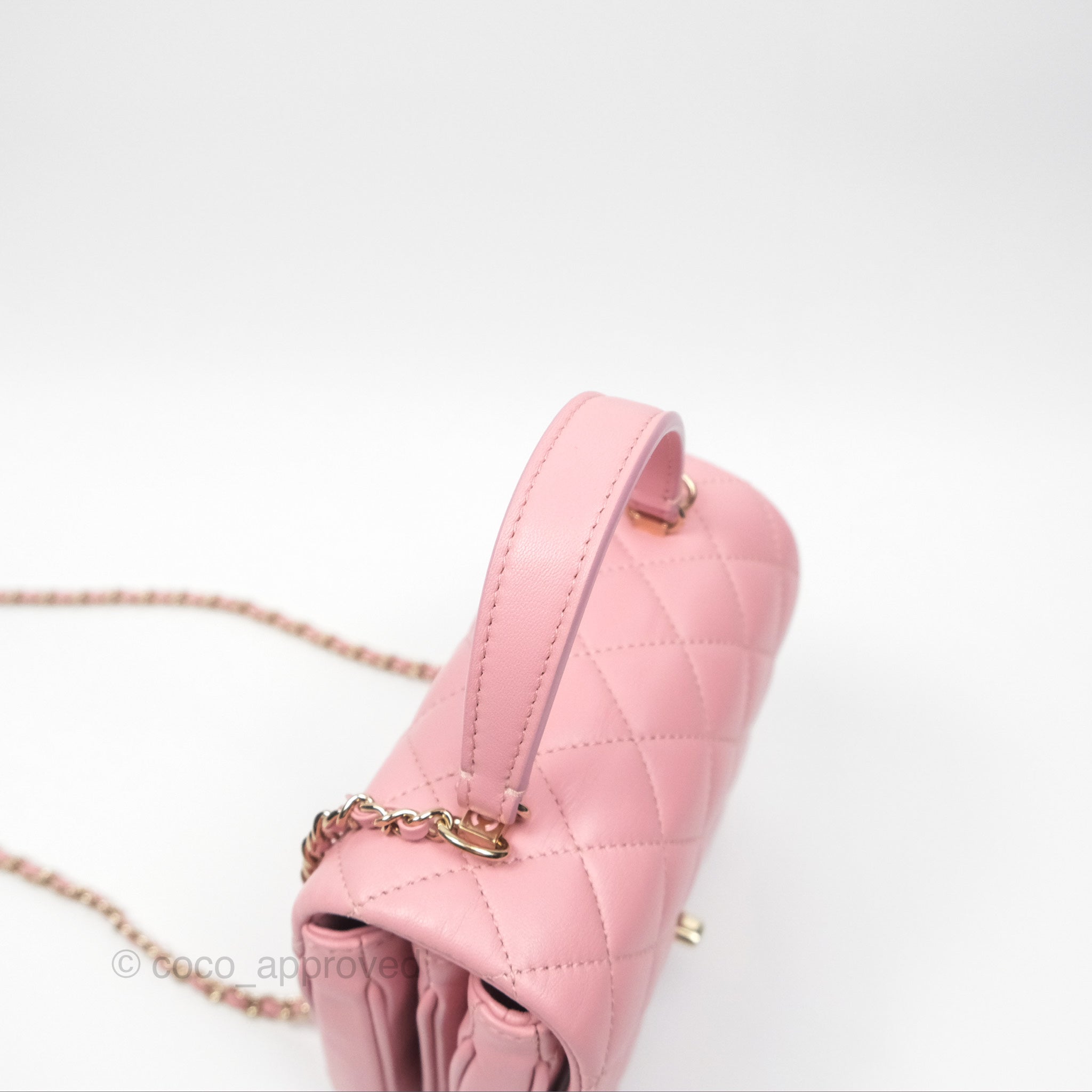 Chanel Citizen Chic Flap Bag in Pink Lambskin Leather with Gold Hardware - Luxury Crossbody Purse for Women, Perfect for Date Night & Special Occasions