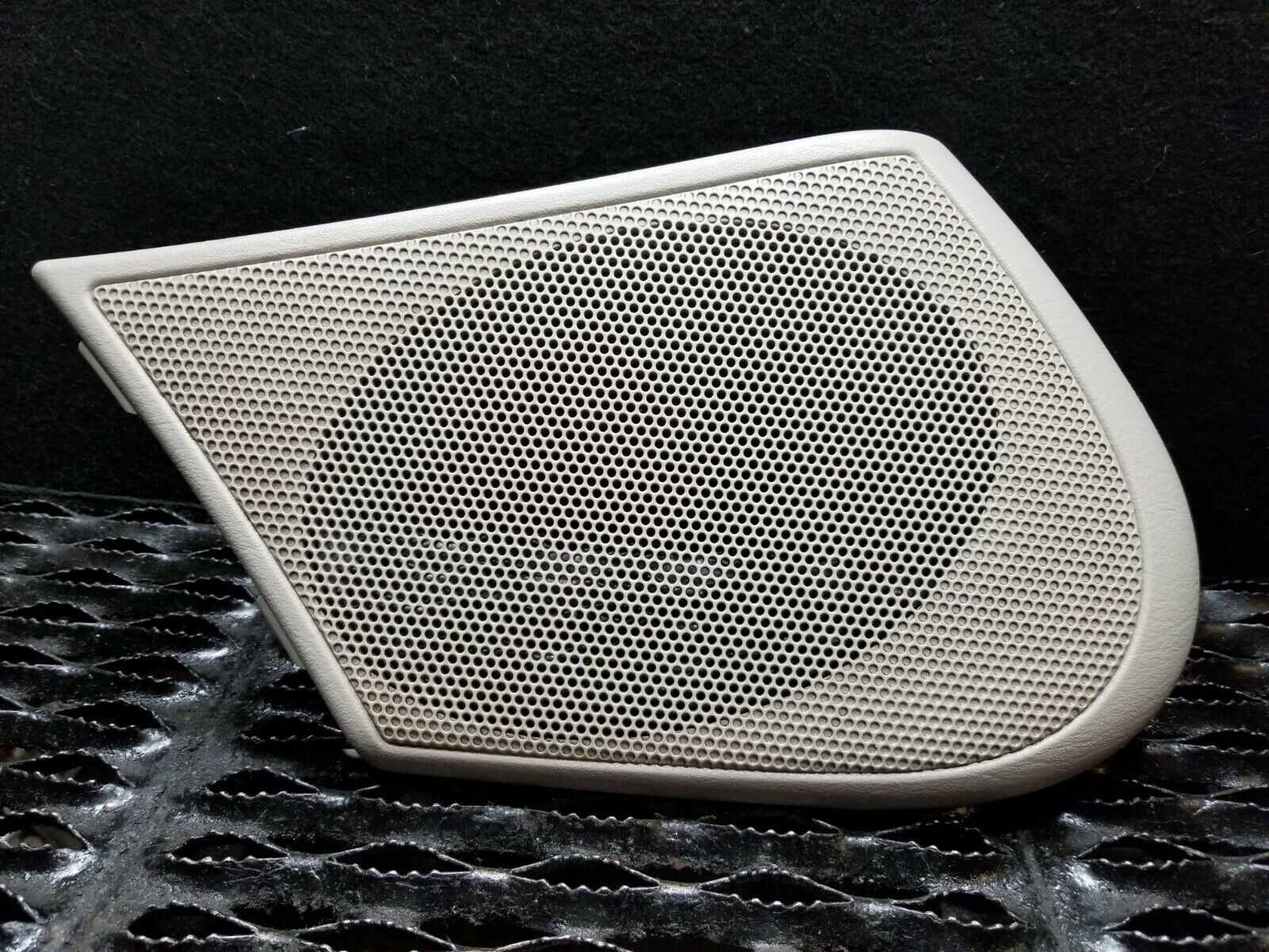 04 05 06 Chrysler Sebring Convertible Front Driver Speaker Grille Cover OEM Replacement - Perfect for Car Audio Upgrade & Interior Restoration