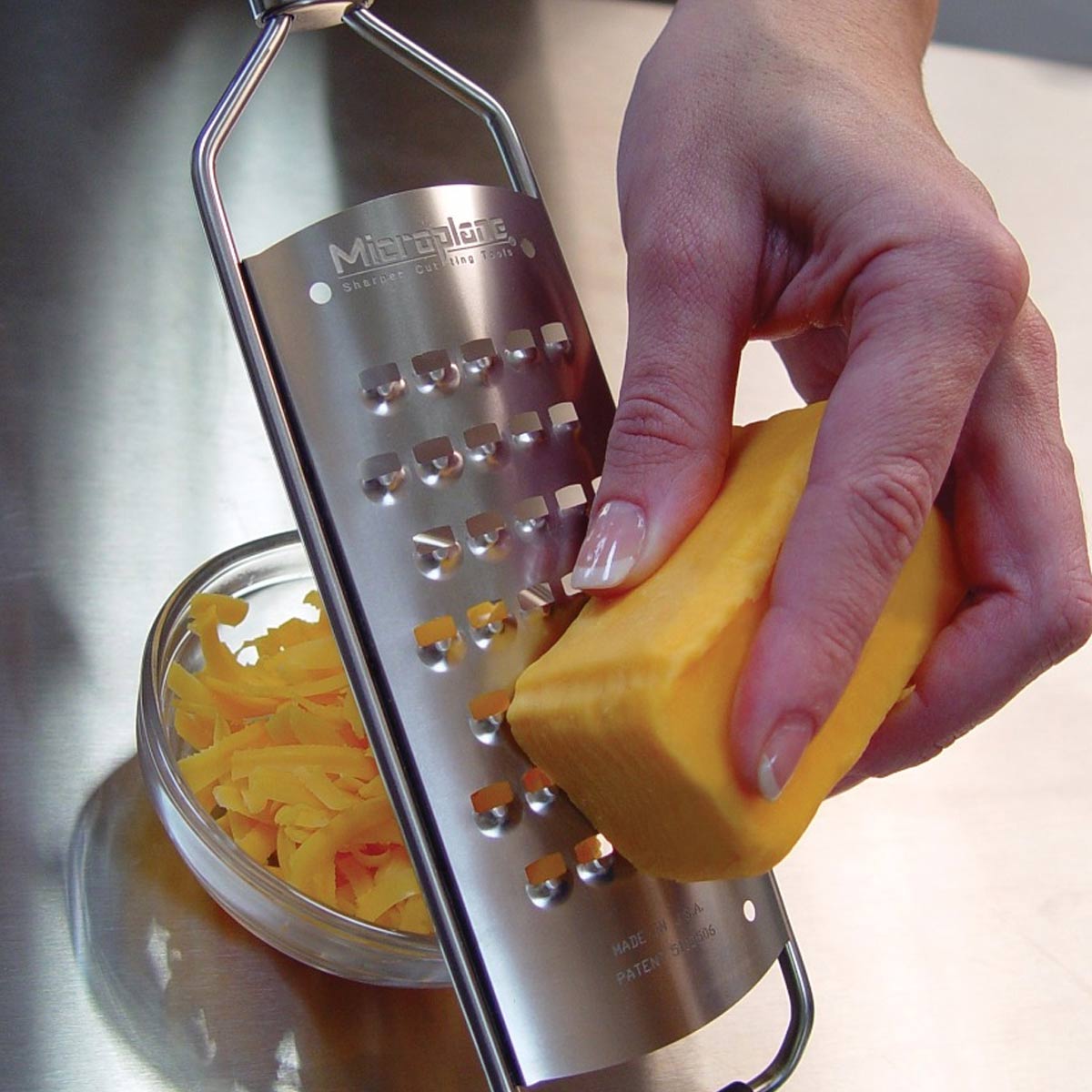 Microplane 13 Professional Series Extra Coarse Cheese Grater - Black | Stainless Steel Blade for Hard Cheeses | Perfect for Parmesan, Romano & Asiago | Kitchen & Restaurant Use