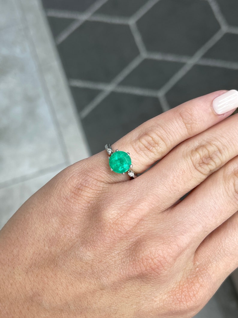 3.21tcw 14K Gold Colombian Emerald Ring with Diamond Accents - Round Cut Three Stone Engagement Ring for Women, Perfect for Proposals, Anniversaries & Special Occasions