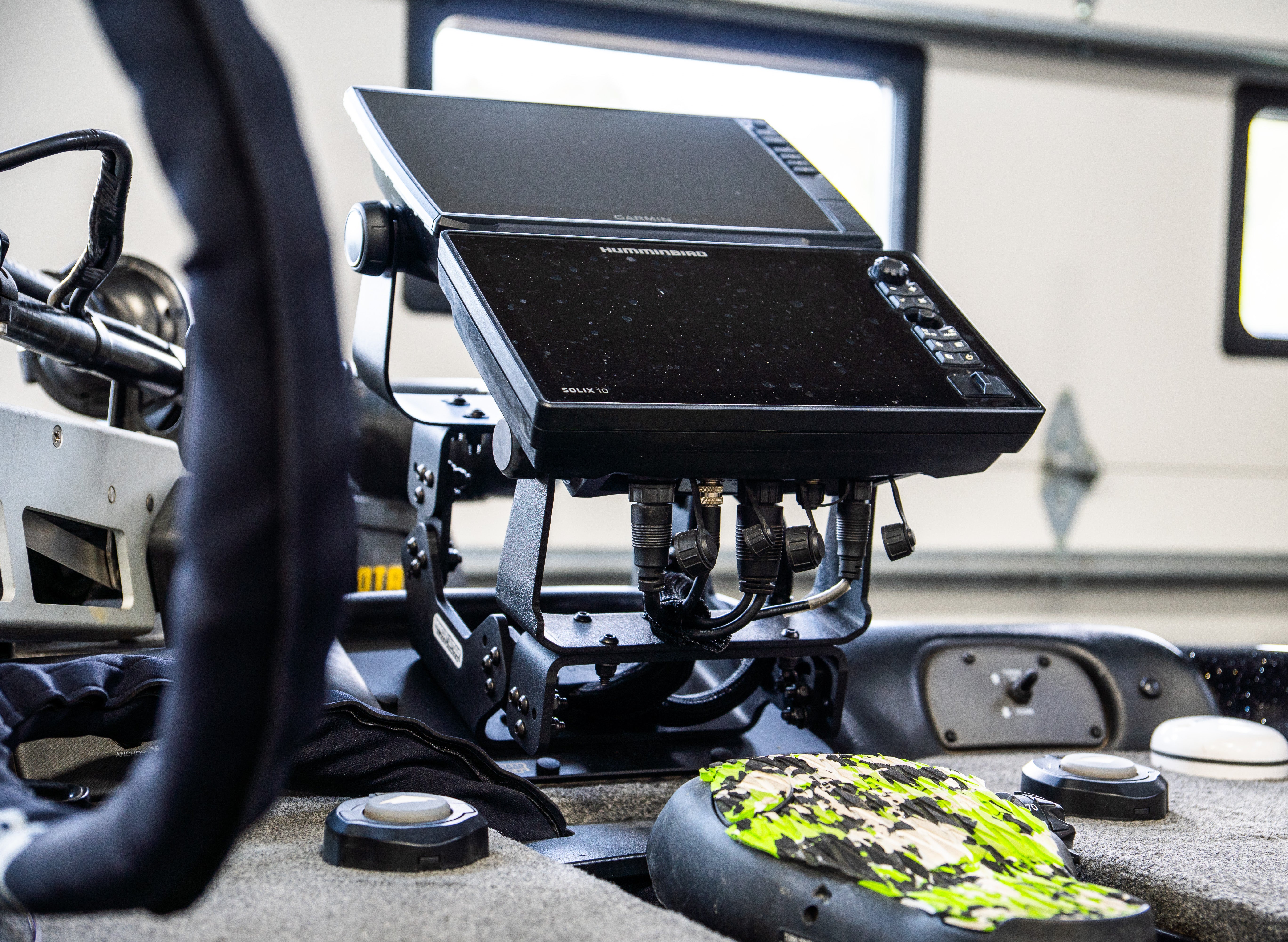 H.O.E. Dual Bow Mount System for Phoenix 518 921 PRO XP - Perfect for Hunting, Fishing & Outdoor Adventures