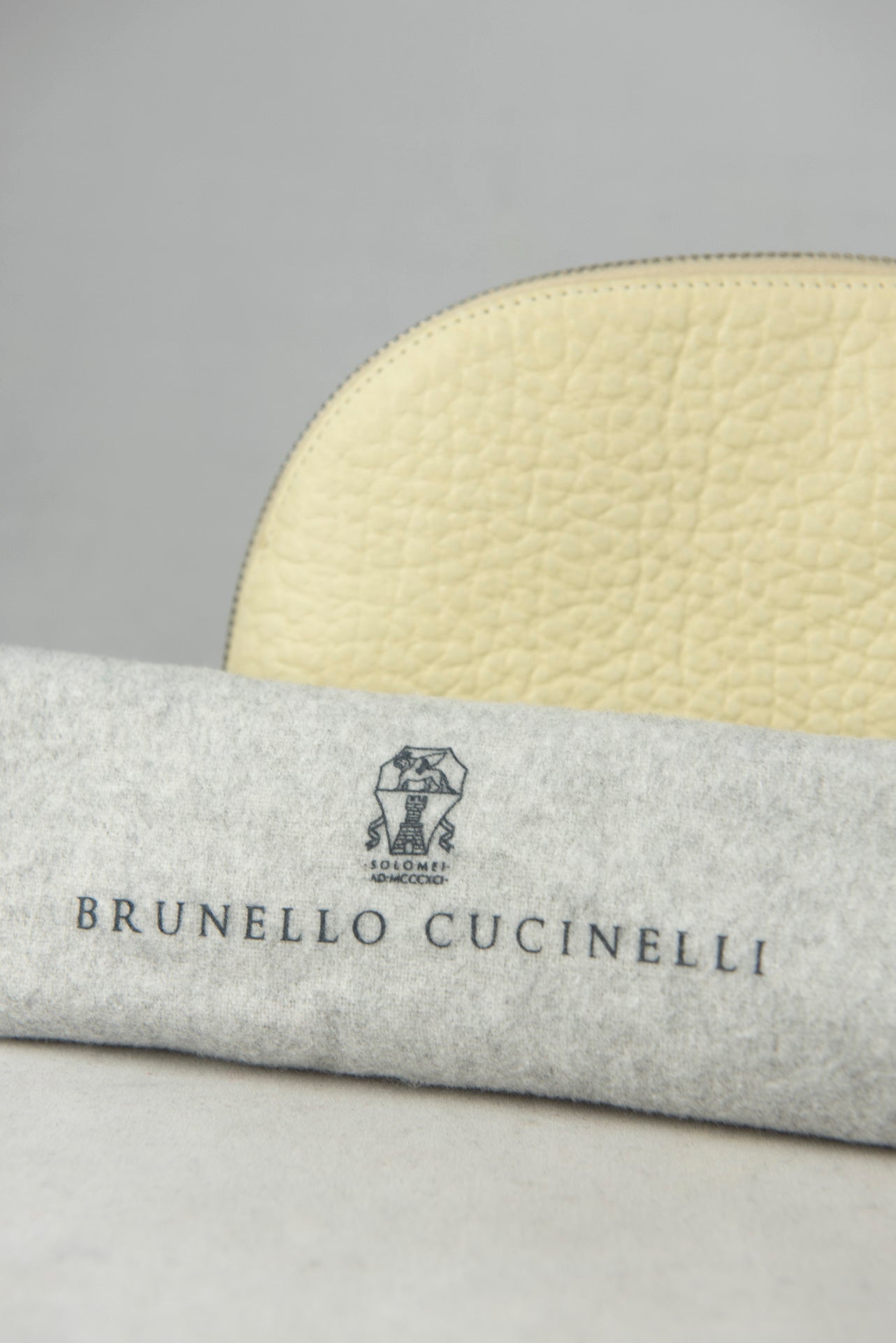 Brunello Cucinelli Genuine Leather Vanilla Beauty Case - Luxury Travel Cosmetic Bag for Women, Perfect for Makeup Storage & Weekend Getaways