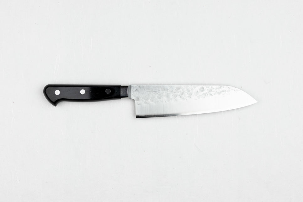 Takamura Kurogouhan Tsuchime Santoku Knife 165mm - Premium Japanese Damascus Steel Kitchen Knife for Professional Chefs & Home Cooking - Perfect for Slicing, Dicing & Mincing Meat, Fish & Vegetables