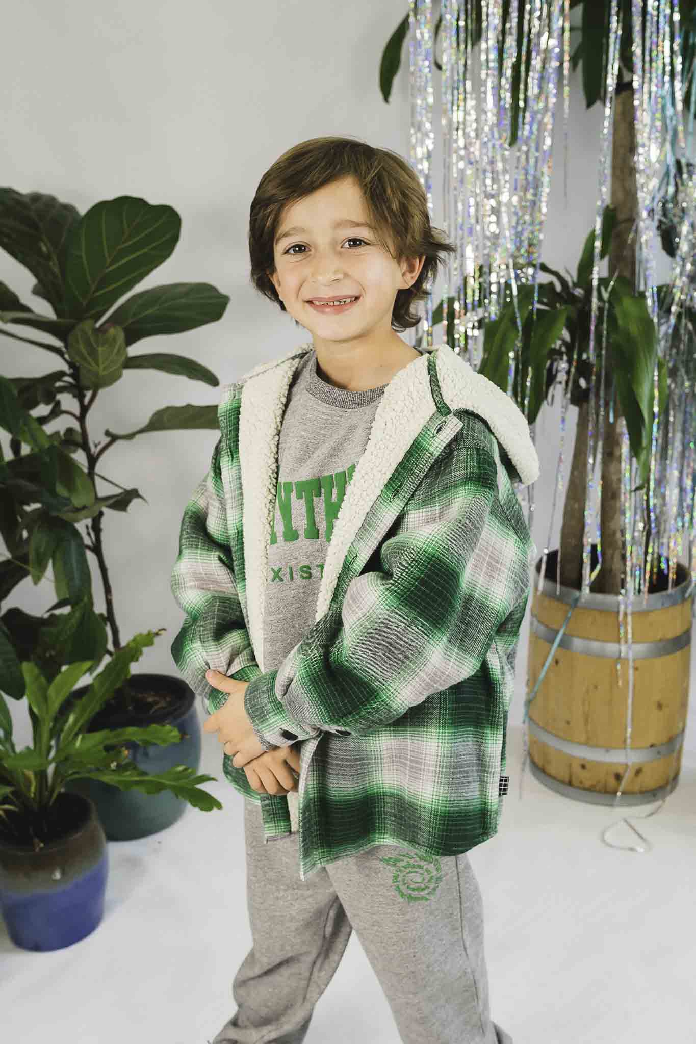 Hamelo Boys' Lightweight Waterproof Jacket - Windproof & Breathable Outdoor Raincoat for Hiking, Camping, and School